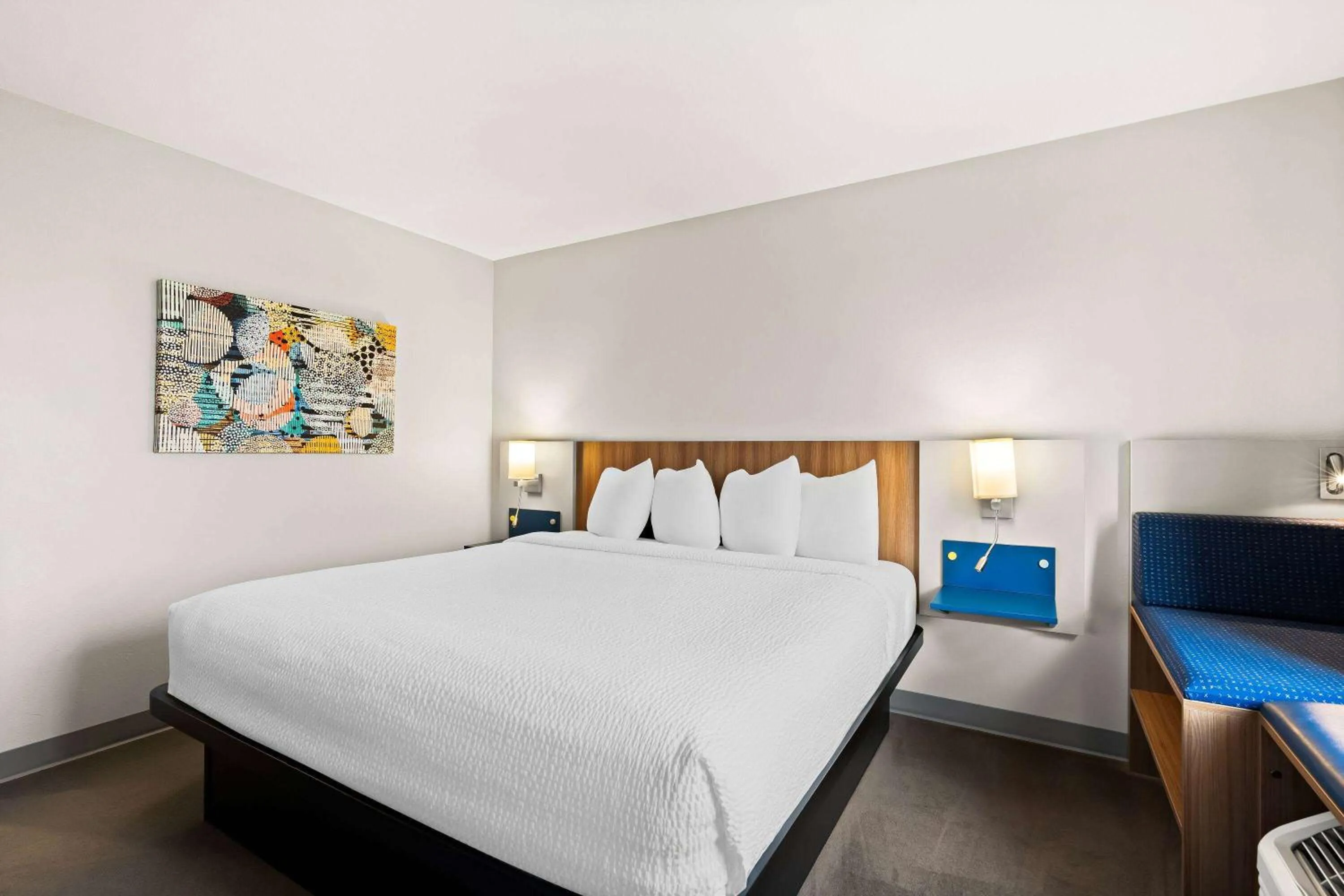 Bed in Holiday Inn Express & Suites George - Quincy South by IHG