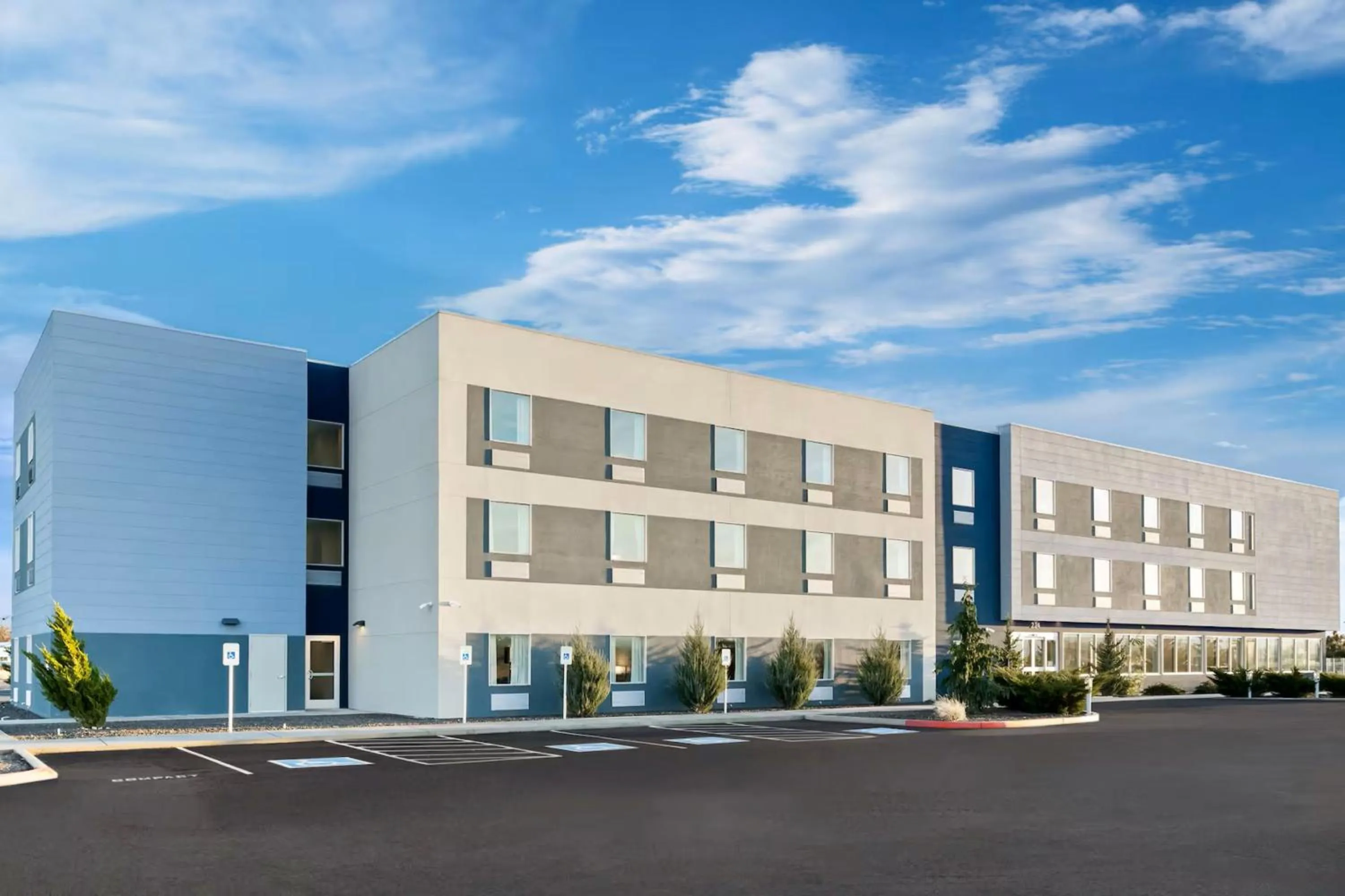 Property building in Holiday Inn Express & Suites George - Quincy South by IHG
