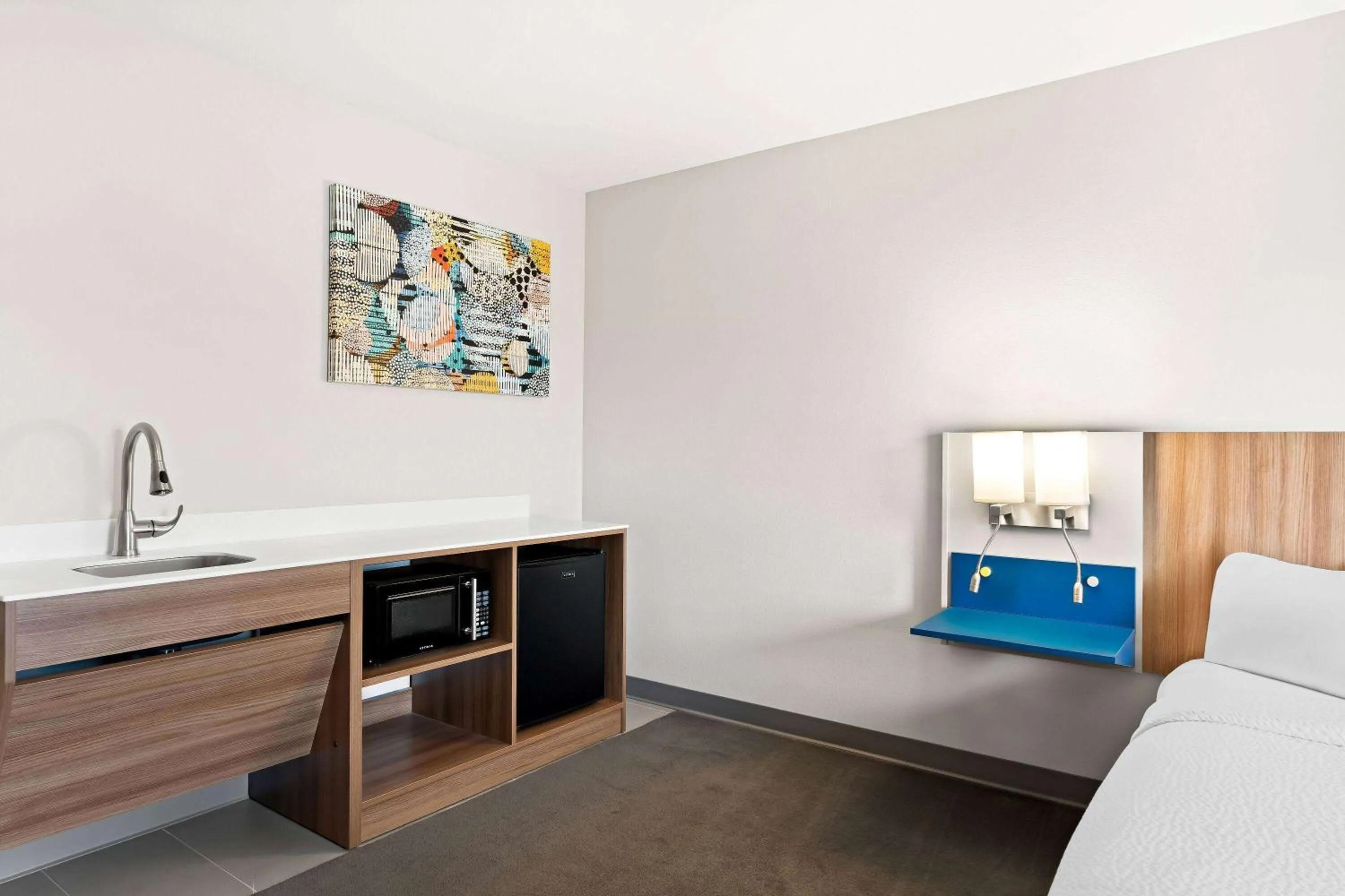 Photo of the whole room, Bed in Holiday Inn Express & Suites George - Quincy South by IHG