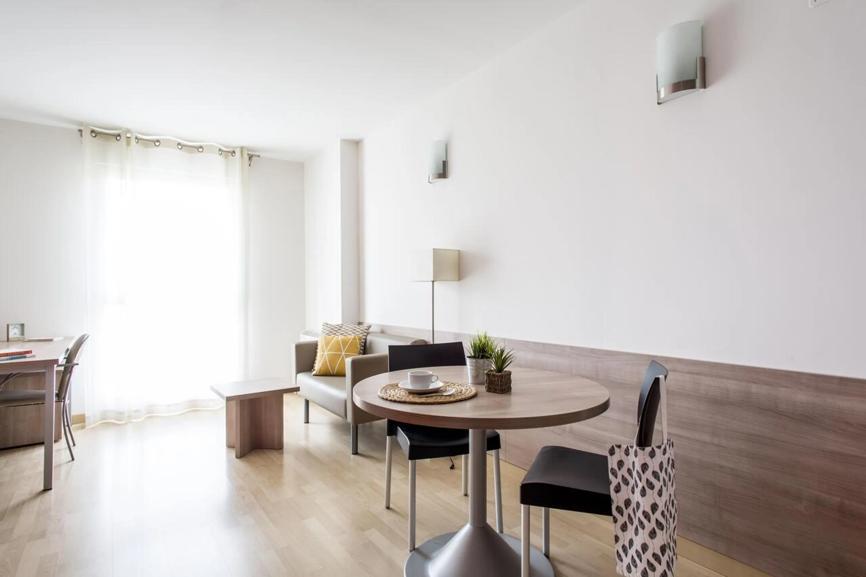 Dining area in Alojamientos Universitarios Resa Hipatia