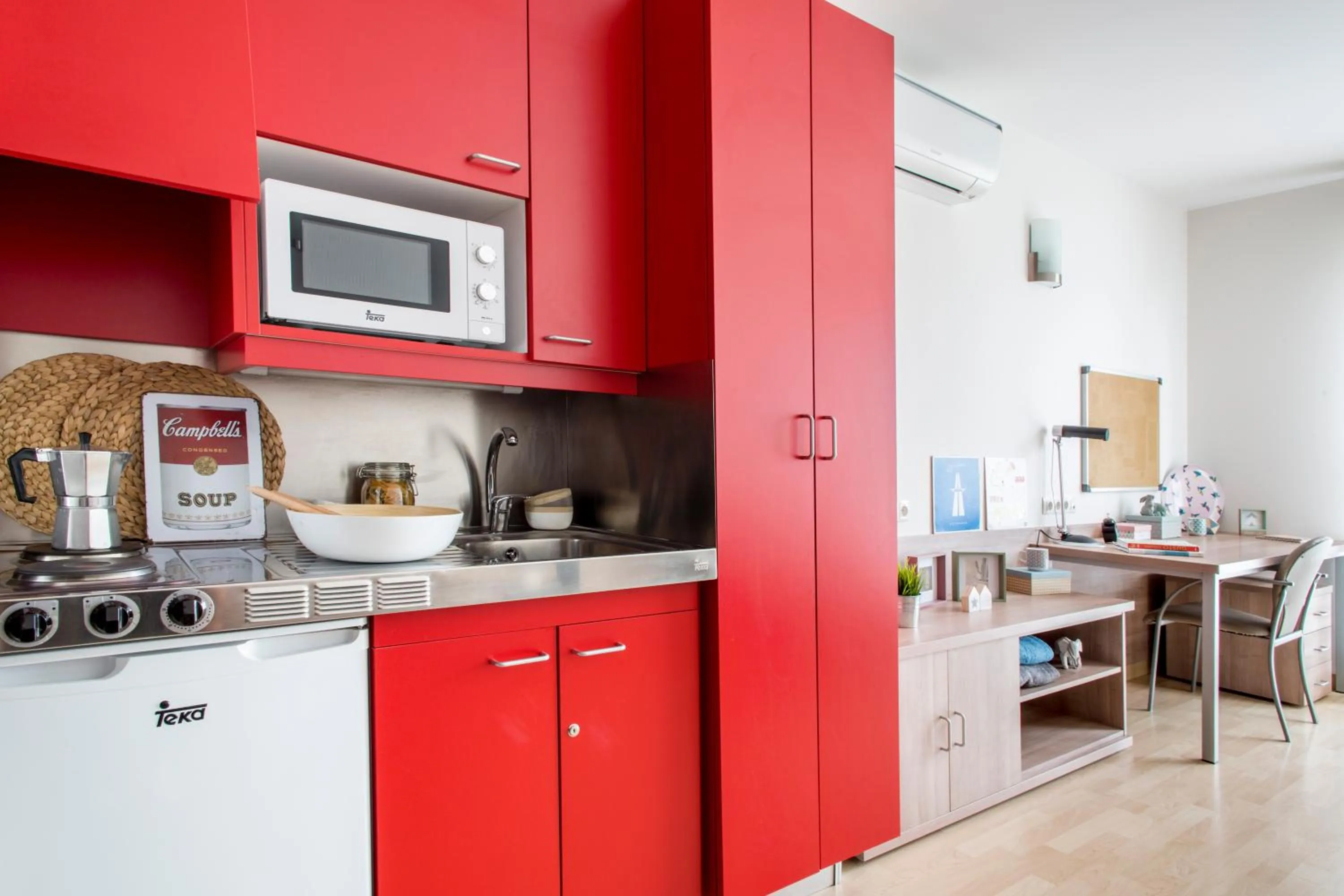 Kitchen or kitchenette in Alojamientos Universitarios Resa Hipatia