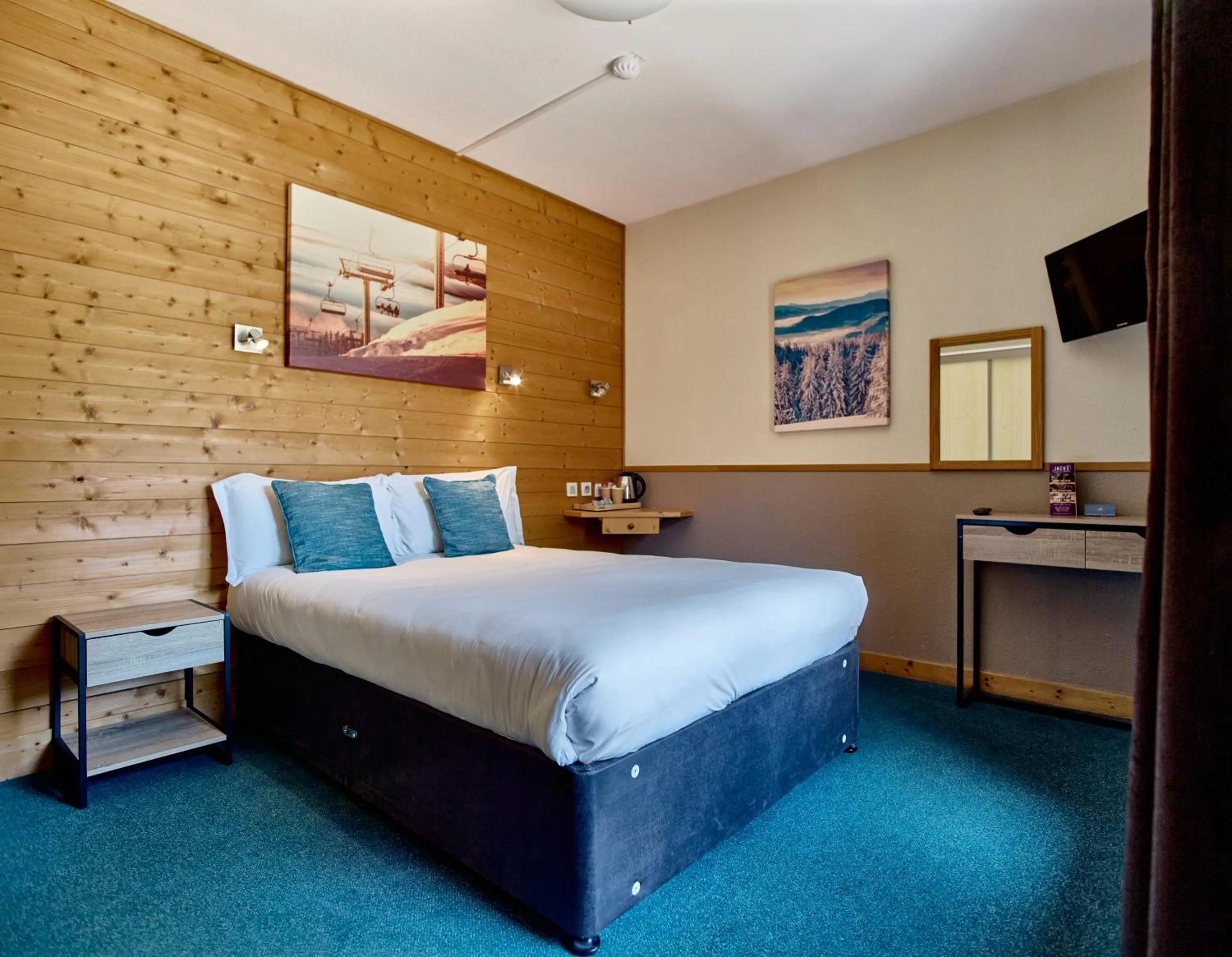 Bed in Hôtel Les Grangettes