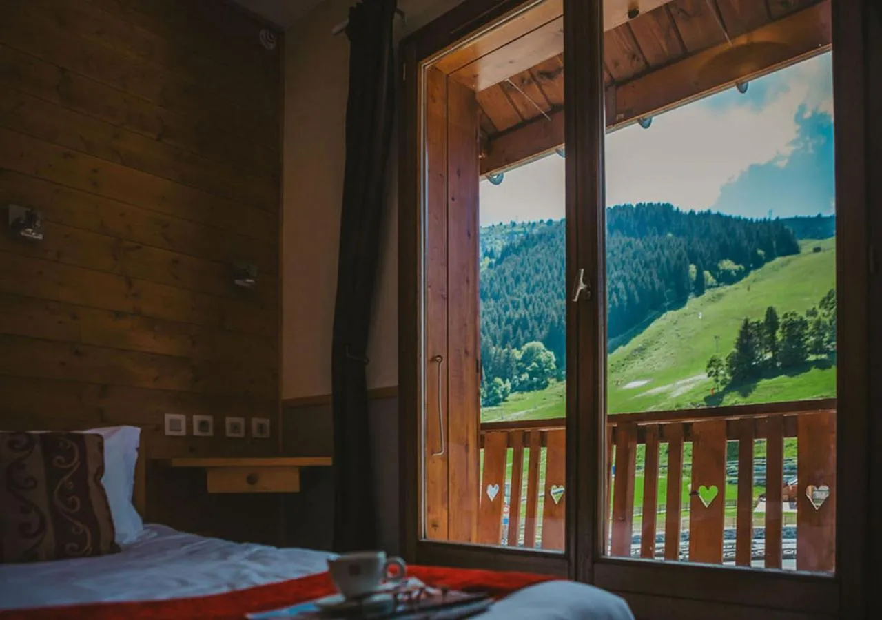 Mountain view, Bed in Hôtel Les Grangettes