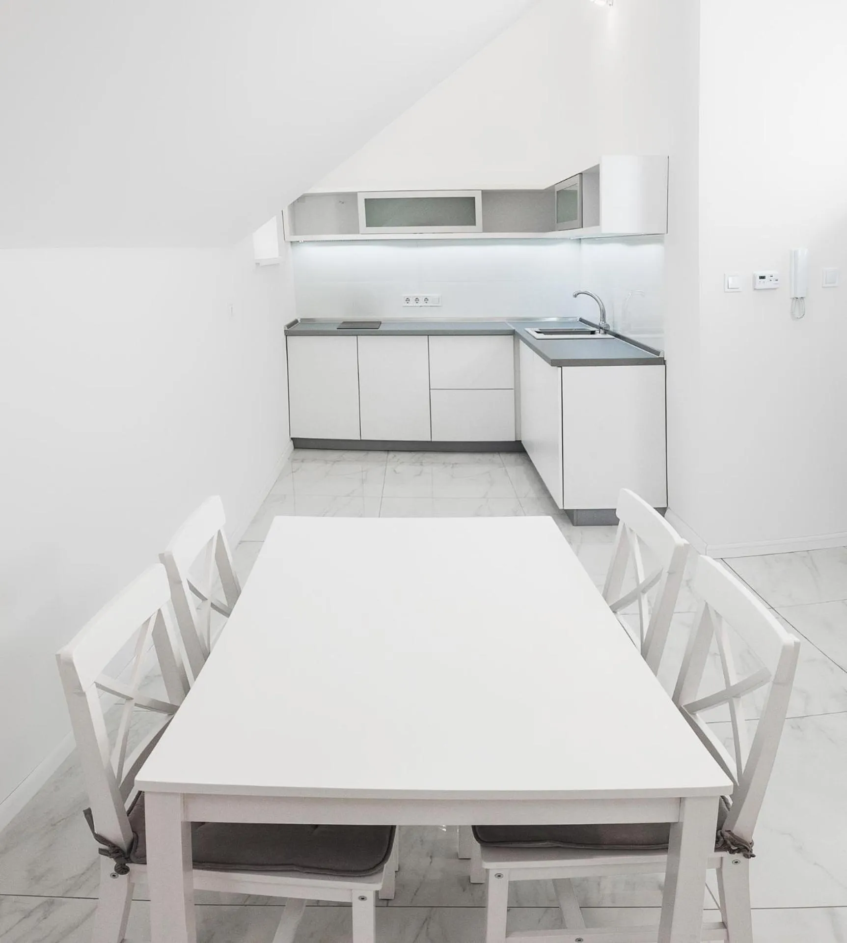 Kitchen or kitchenette, Bed in Corso Lux Apartman