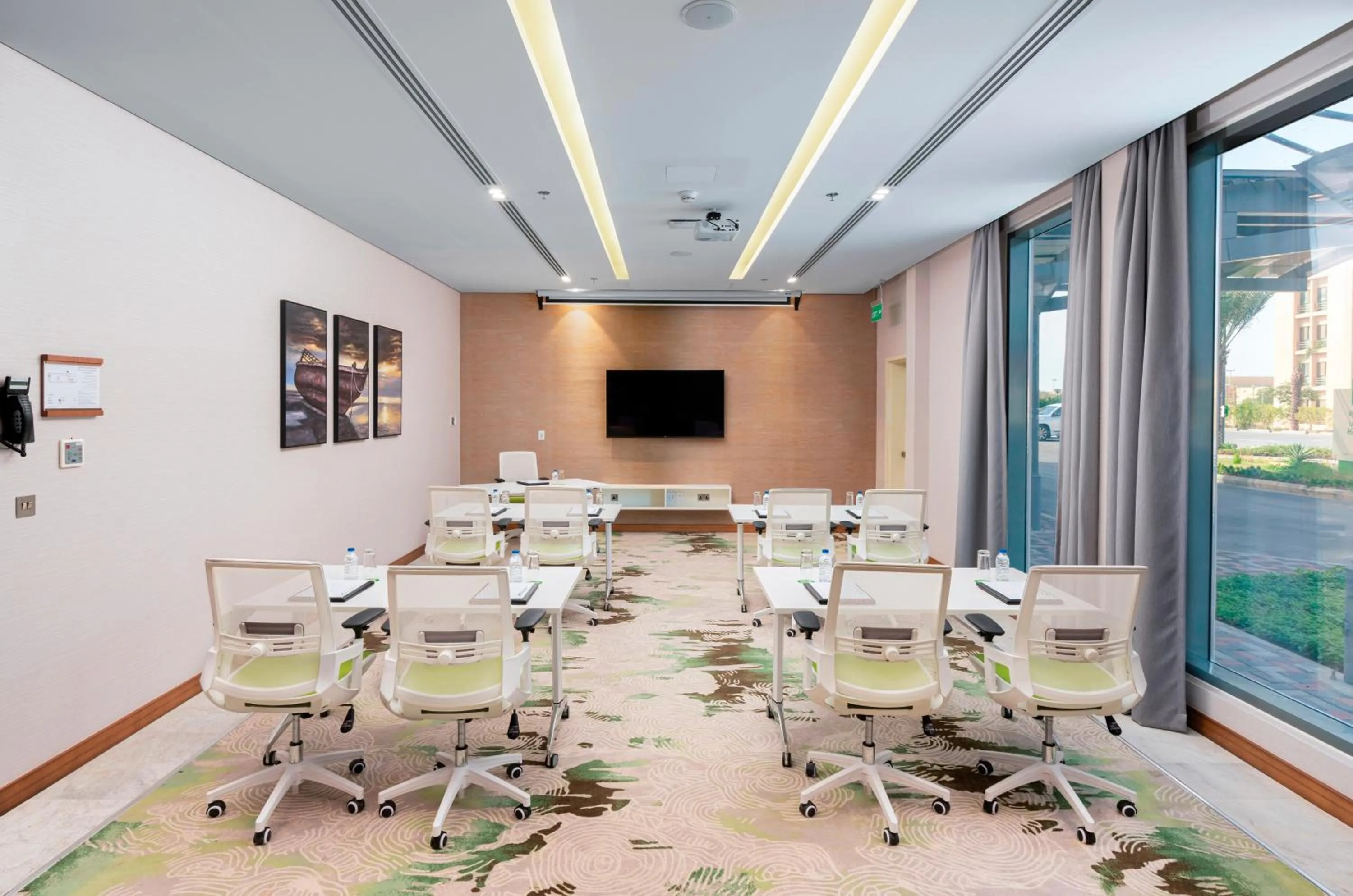 Meeting/conference room in Holiday Inn & Suites Al Jubail by IHG
