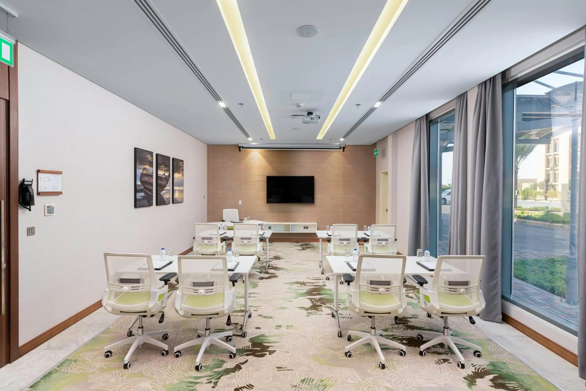Meeting/conference room in Holiday Inn & Suites Al Jubail by IHG