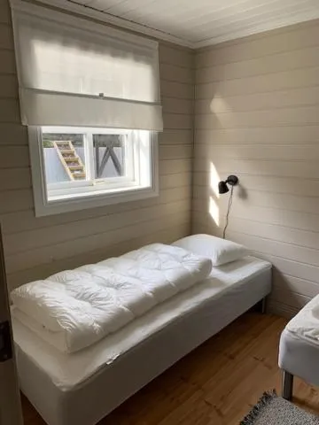 Bed in Trysnes Brygge