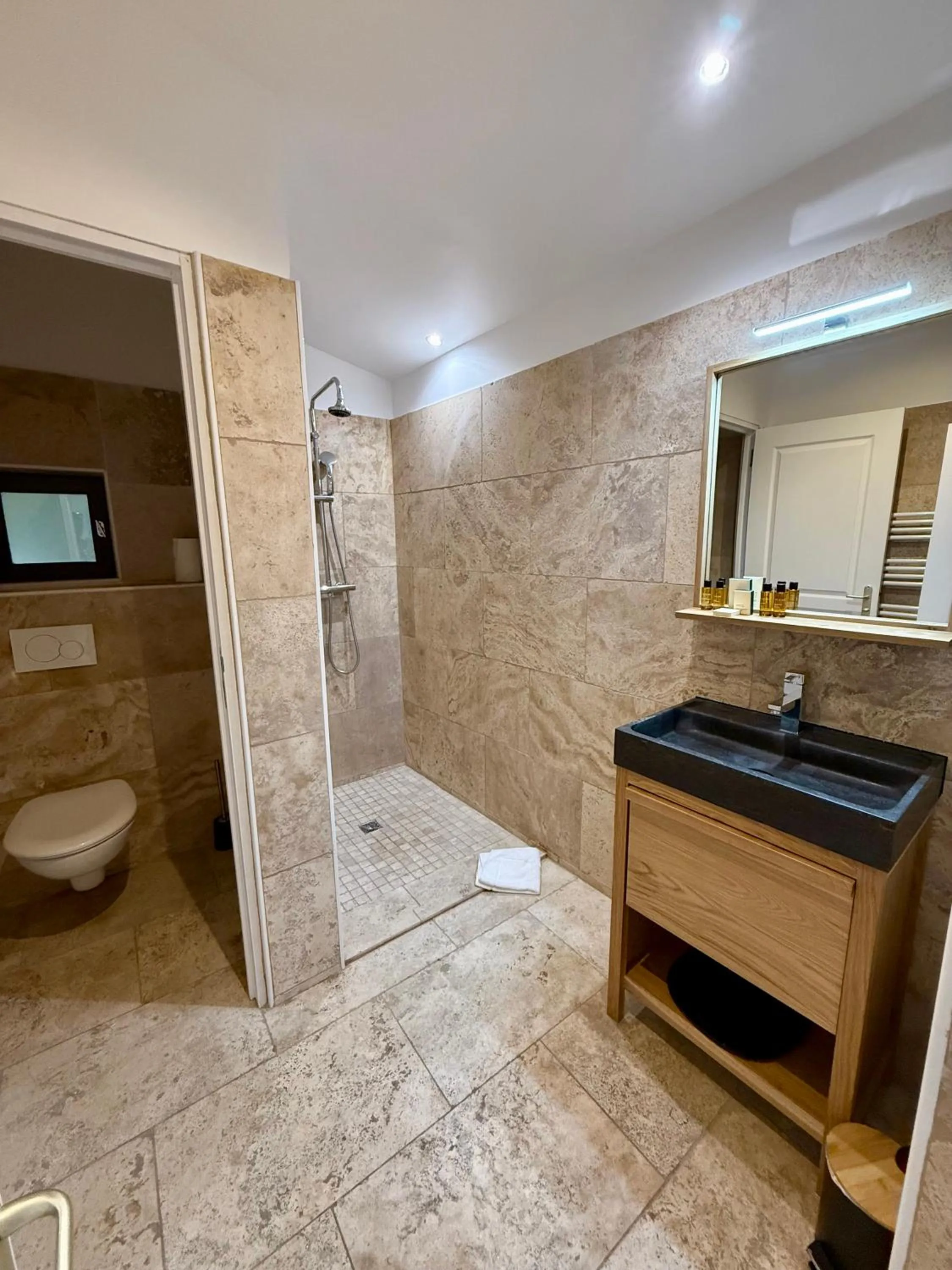 Shower in La Villa Dune, Hôtel & Spa