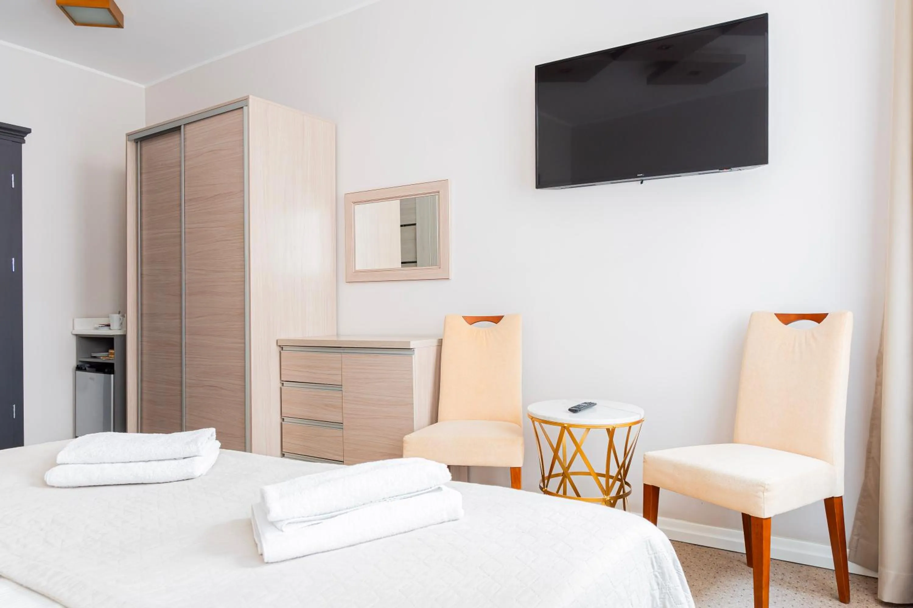 Bed in Kamienica Pod Neptunem - Rynek Puck - Śniadanie w cenie - 200m do Molo