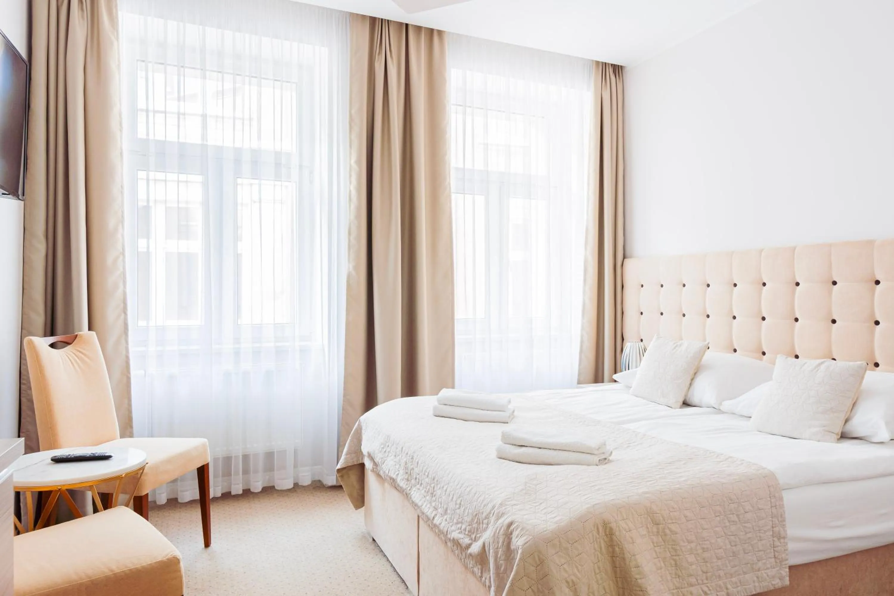 Bed in Kamienica Pod Neptunem - Rynek Puck - Śniadanie w cenie - 200m do Molo