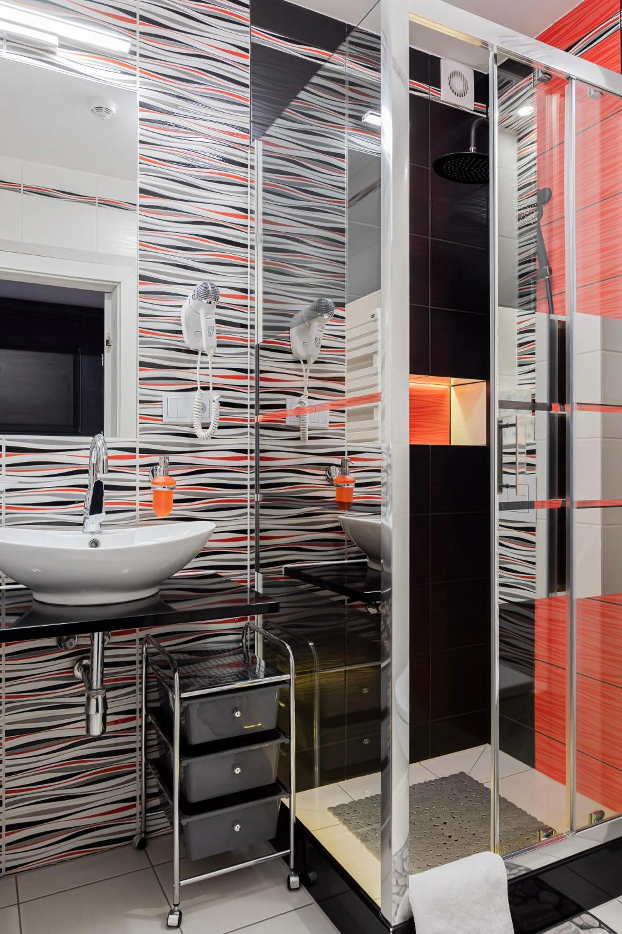 Shower in Kamienica Pod Neptunem - Rynek Puck - Śniadanie w cenie - 200m do Molo