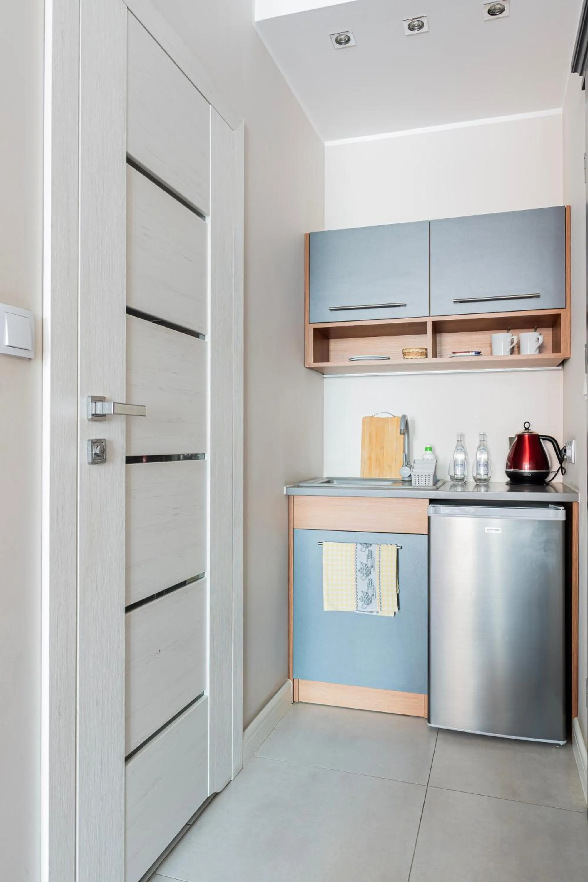 Kitchen or kitchenette in Kamienica Pod Neptunem - Rynek Puck - Śniadanie w cenie - 200m do Molo