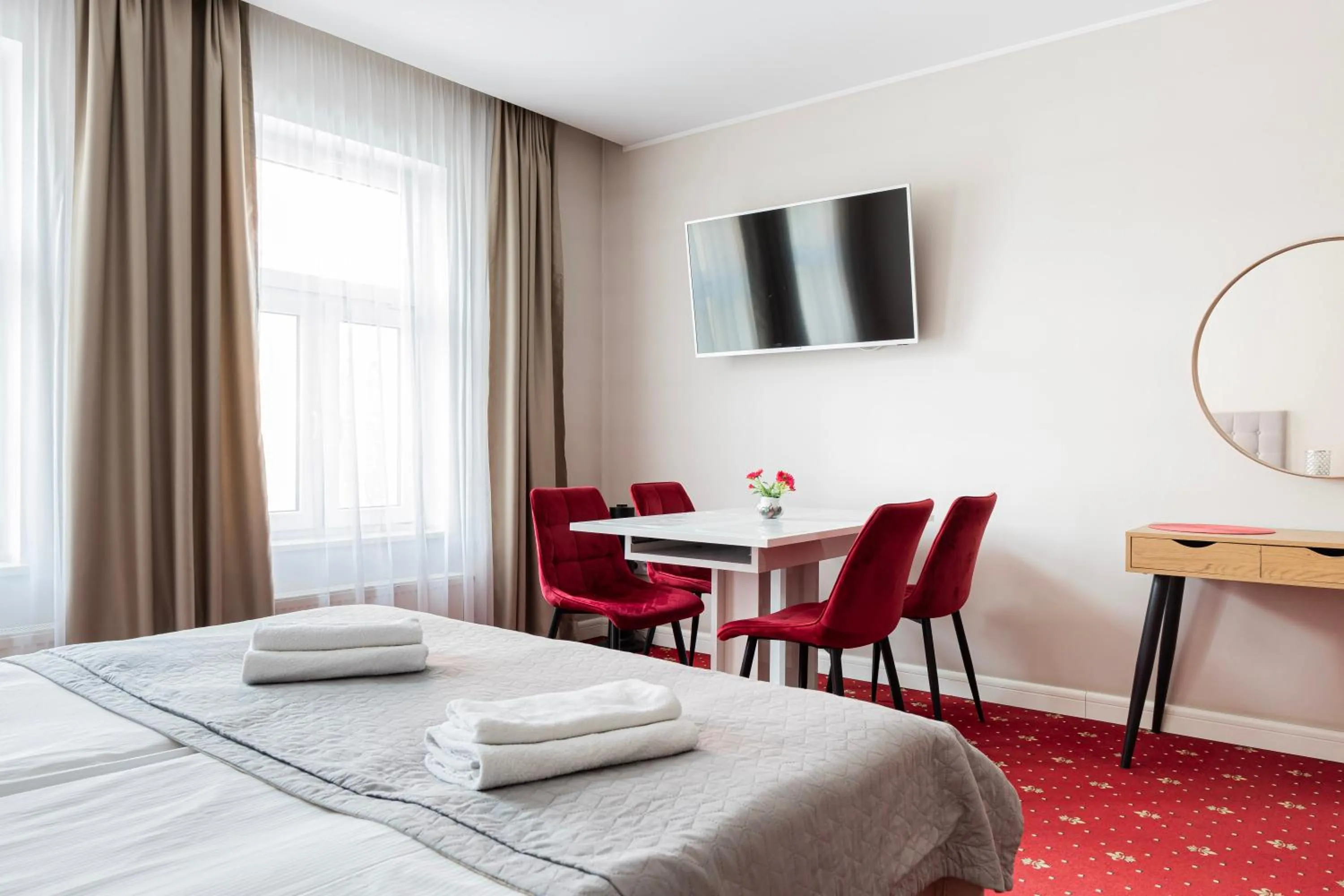 Bed in Kamienica Pod Neptunem - Rynek Puck - Śniadanie w cenie - 200m do Molo