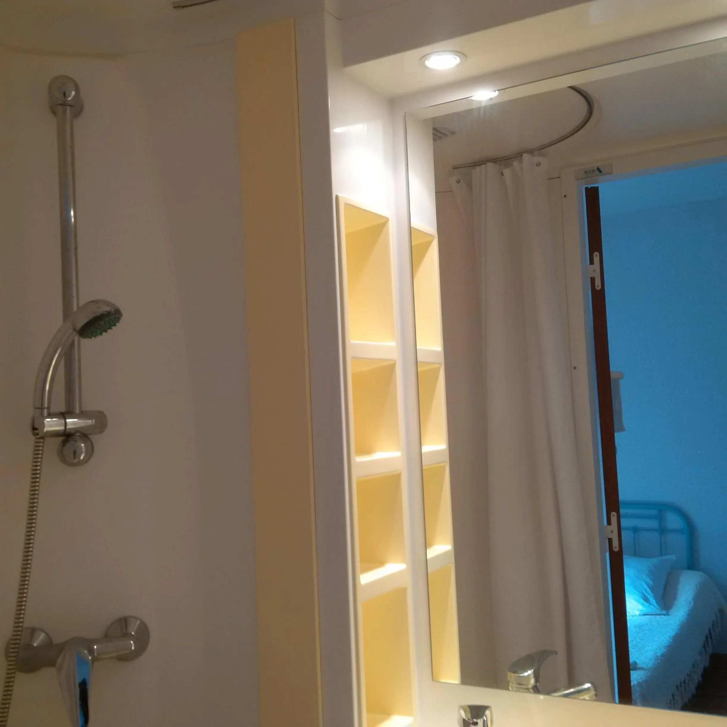 Shower in Le Relais des Cavaliers