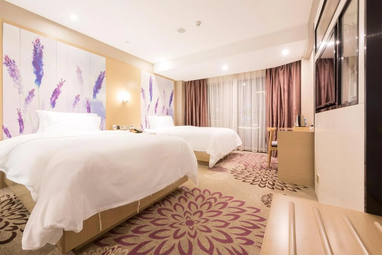 Bed in Lavande Hotel HeYuan Wanlong City