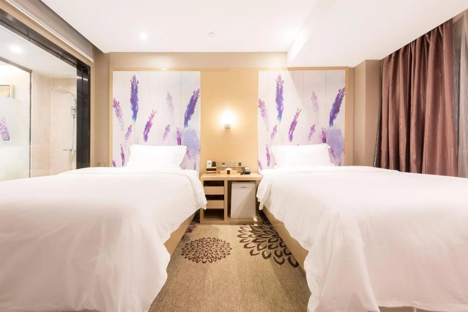 Bed in Lavande Hotel HeYuan Wanlong City