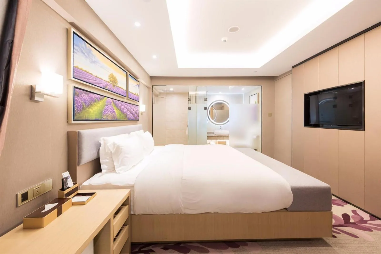 Bed in Lavande Hotel HeYuan Wanlong City