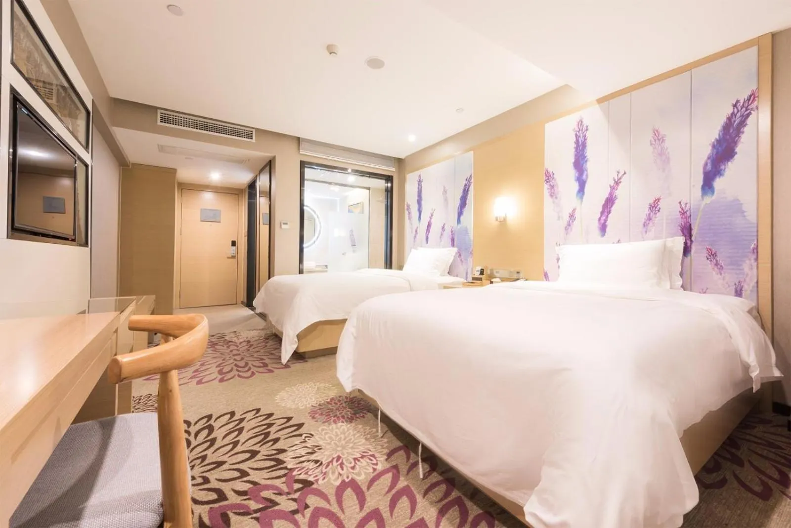 Bed in Lavande Hotel HeYuan Wanlong City