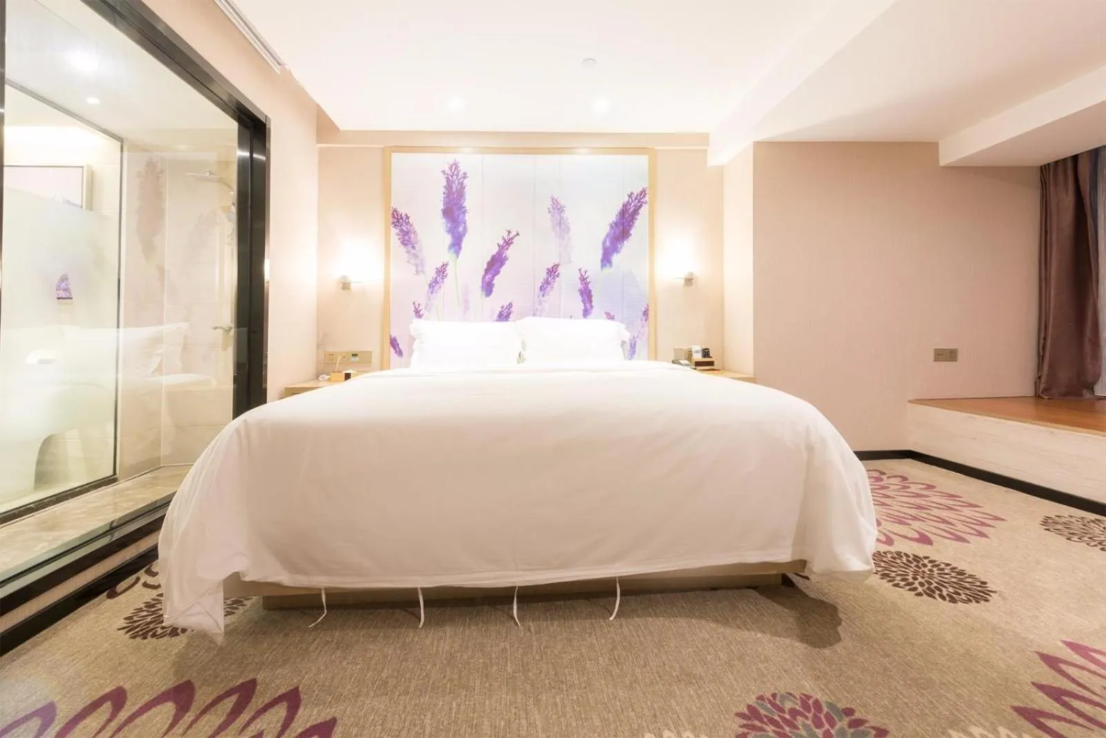 Bed in Lavande Hotel HeYuan Wanlong City