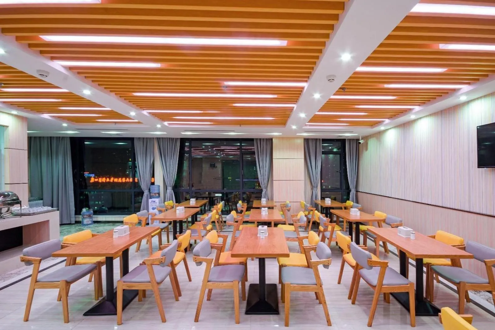 Lavande Hotel Qingyuan Sports Park Municipal Government