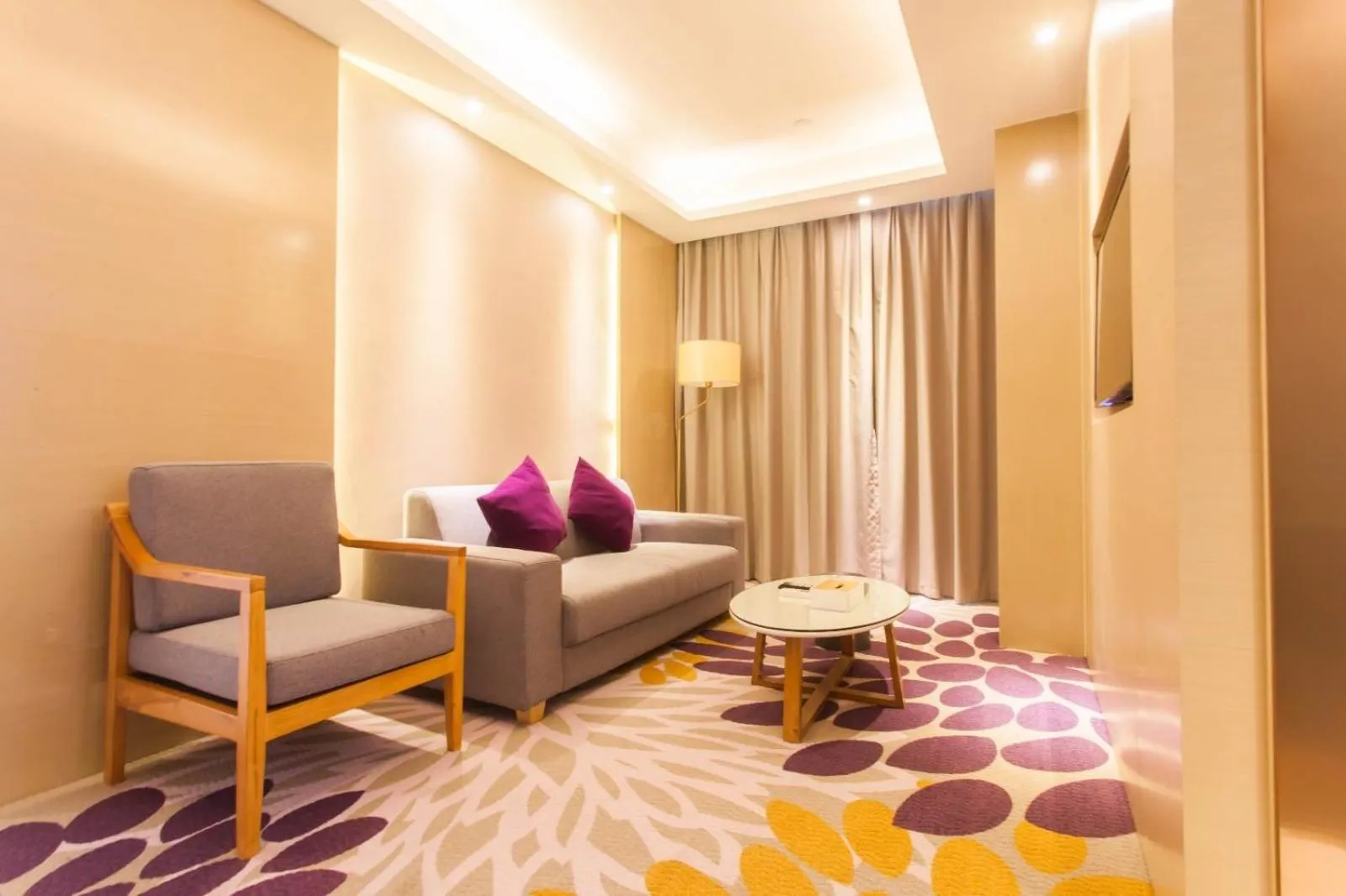 Lavande Hotel Puning International Commodity Mall