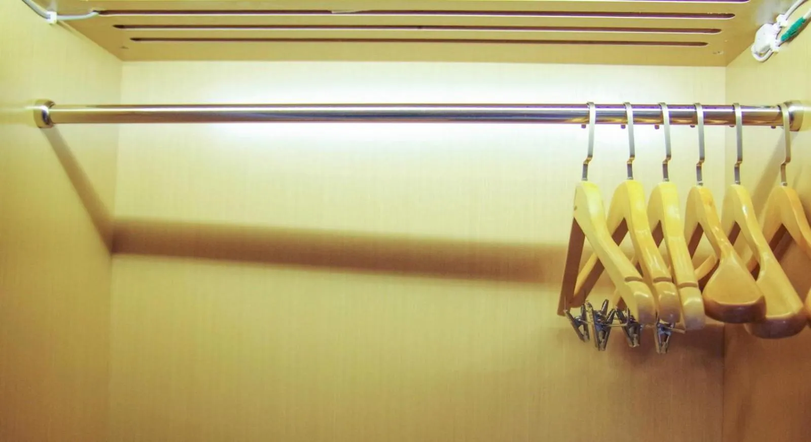 Lavande Hotel Neijiang High-speed Railway Station Peace Plaza