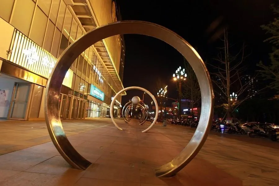 Lavande Hotel Neijiang High-speed Railway Station Peace Plaza