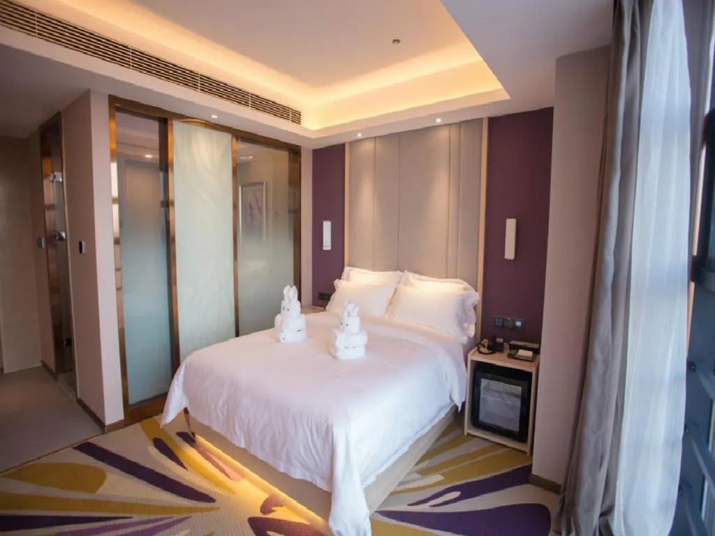 Bed in Lavande Hotel Korla city government swan lake