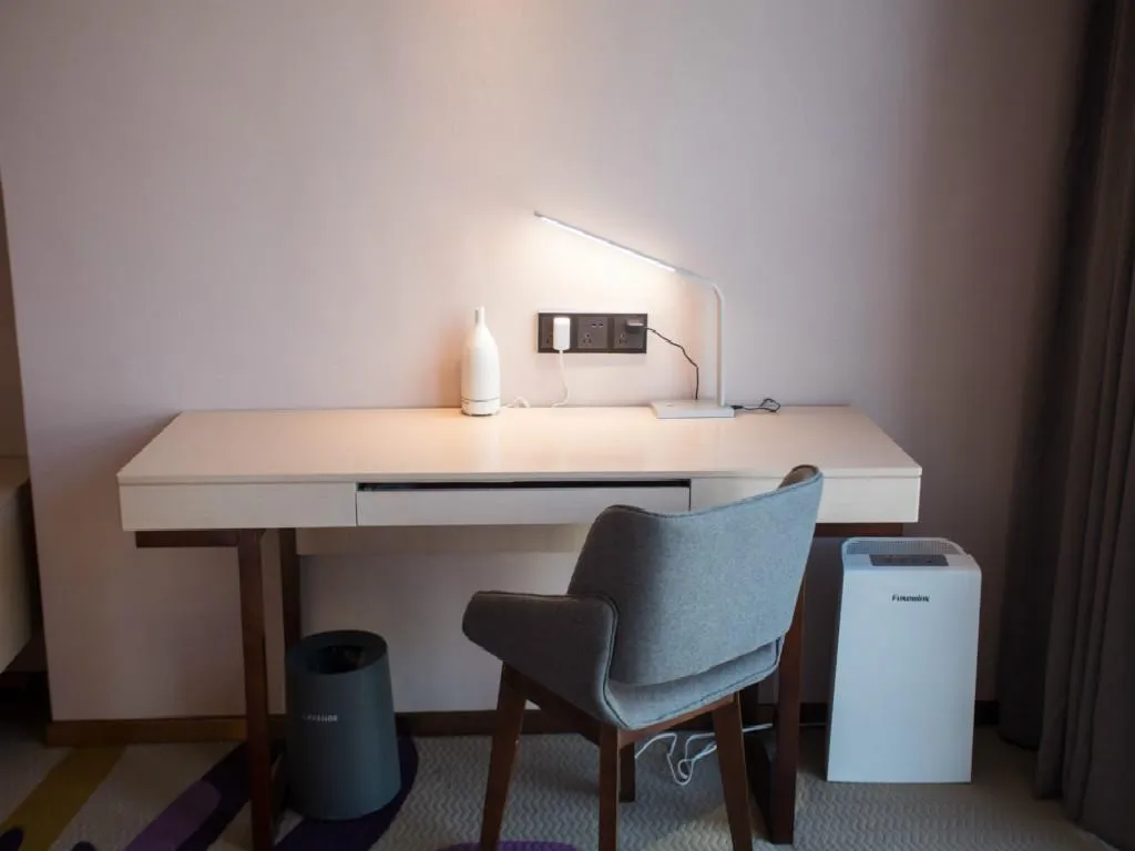 Lavande Hotel Korla city government swan lake