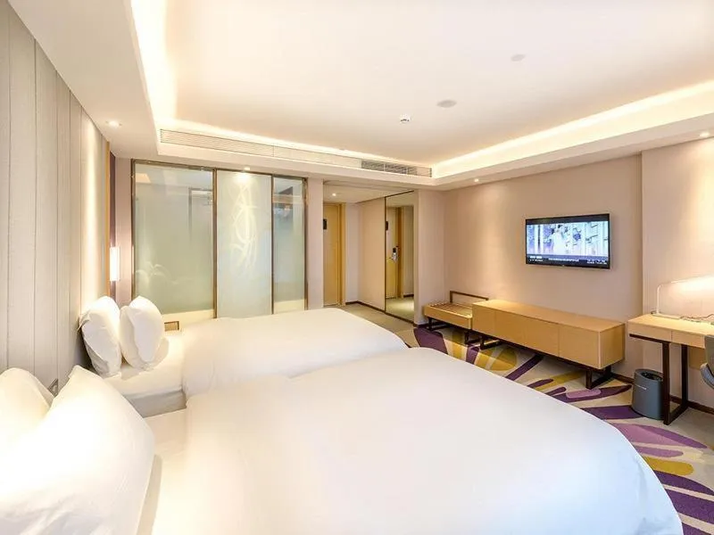 Bed in Lavande Hotel Zigong Tanmulin Lantern Park