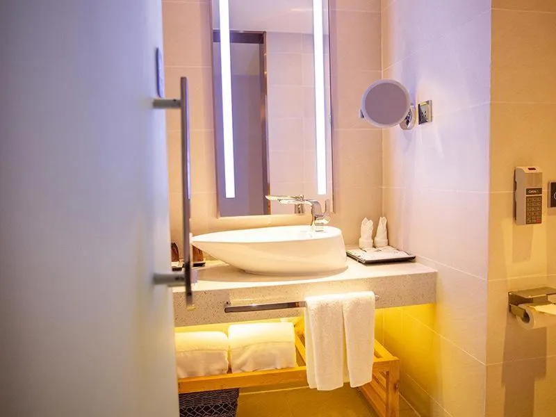 Lavande Hotel Mianyang Santai North Passenger Transport Center Binjiang Park