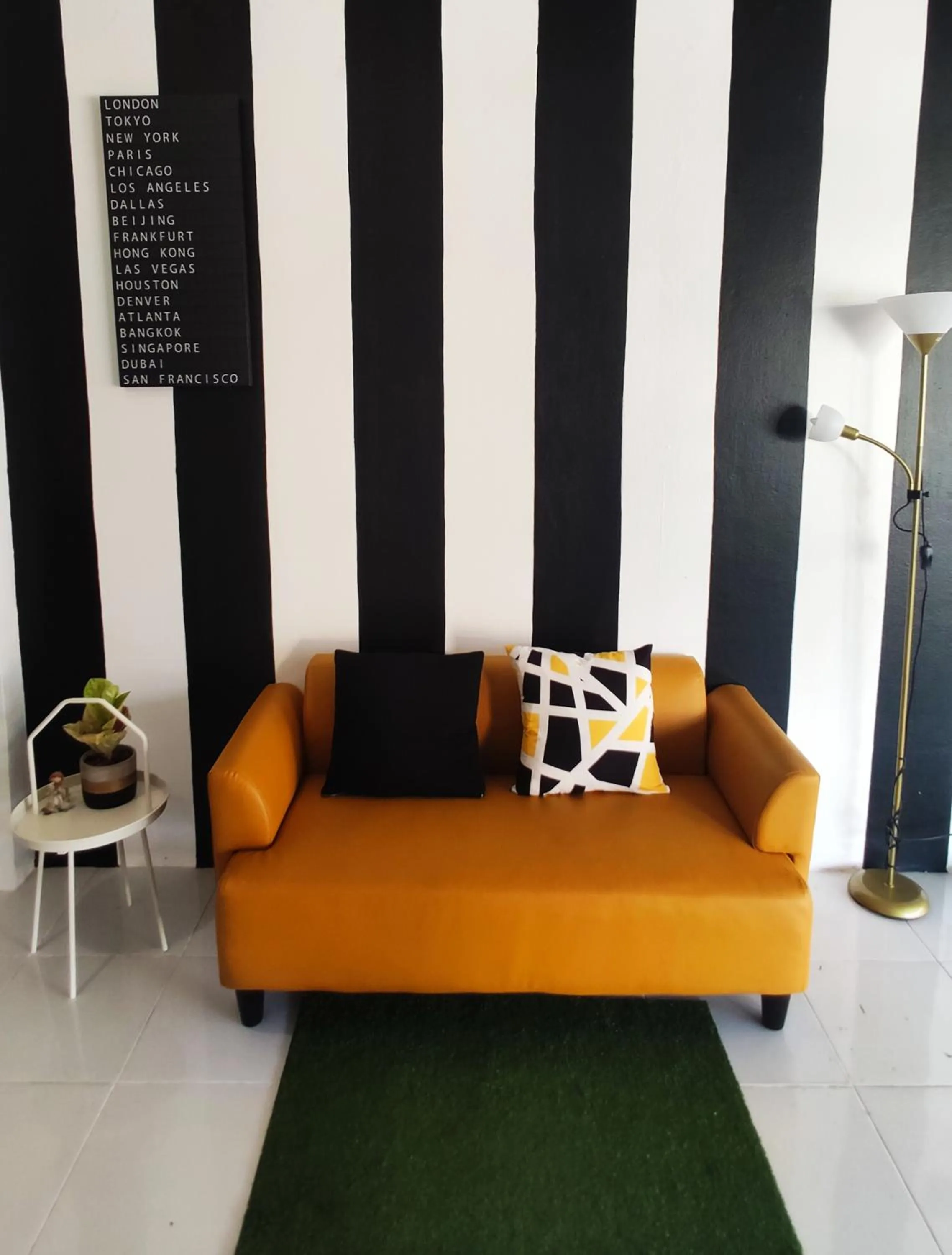 Living room in Nap at 265 Donmeaung