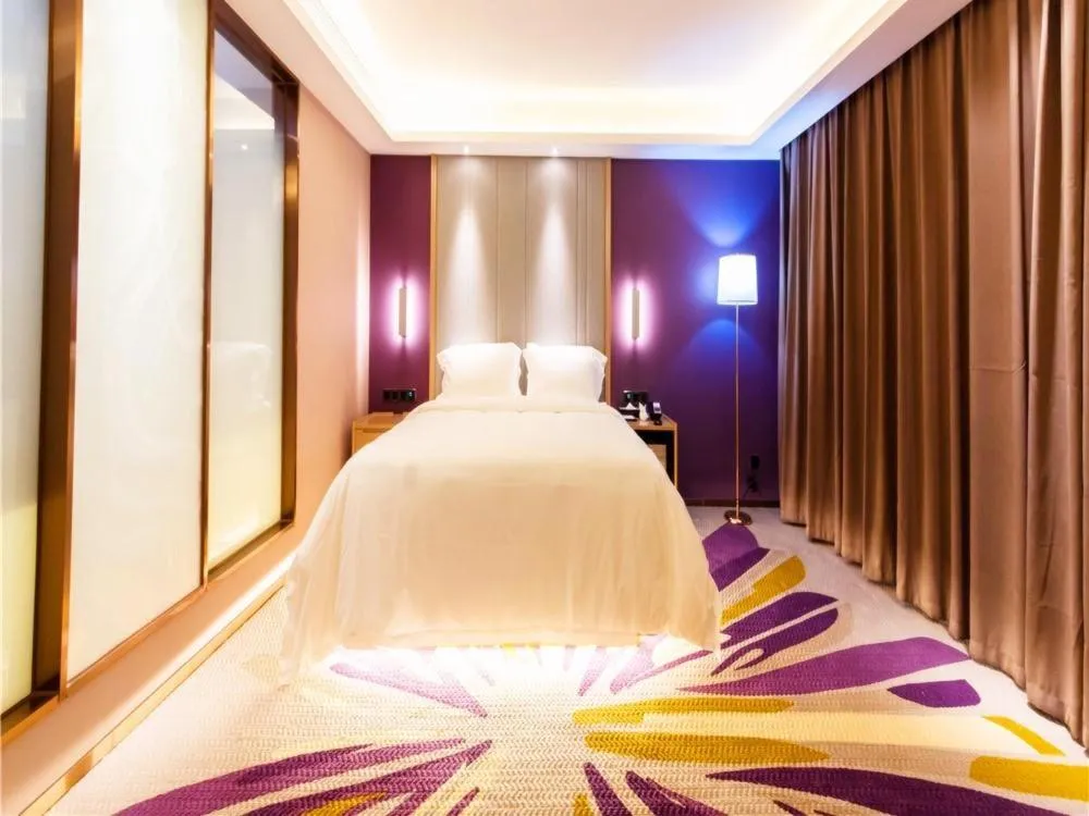 Lavande Hotel Heyuan Longchuan