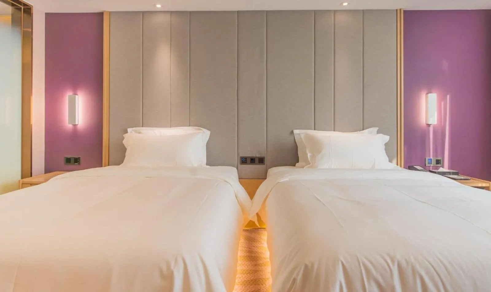 Lavande Hotel Heyuan Longchuan