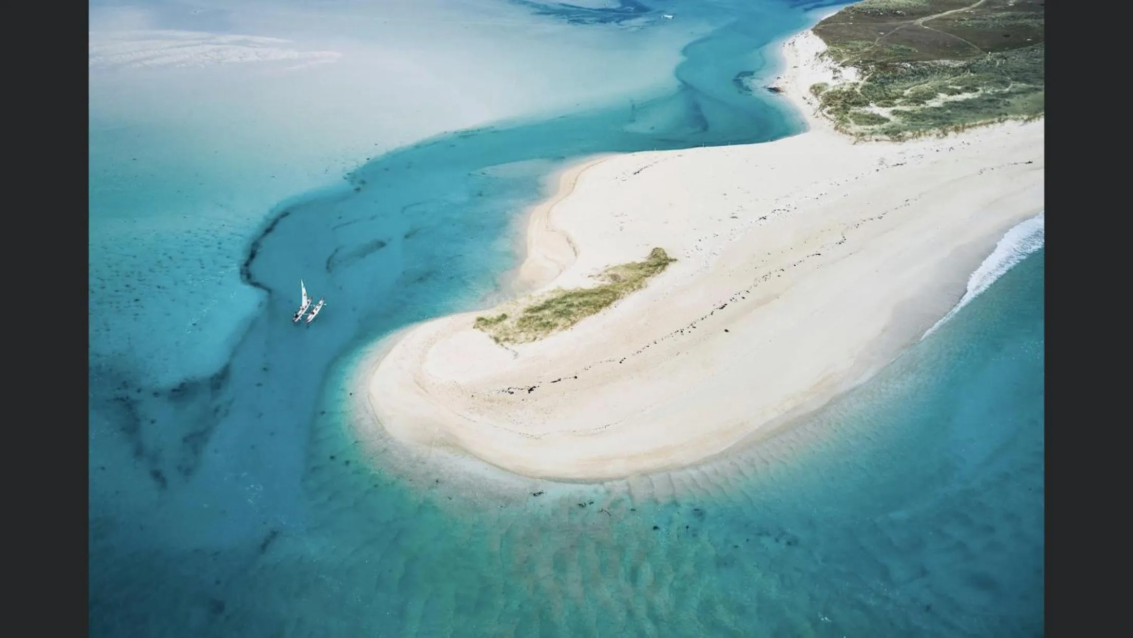 Neighbourhood in TREAS GLAZ