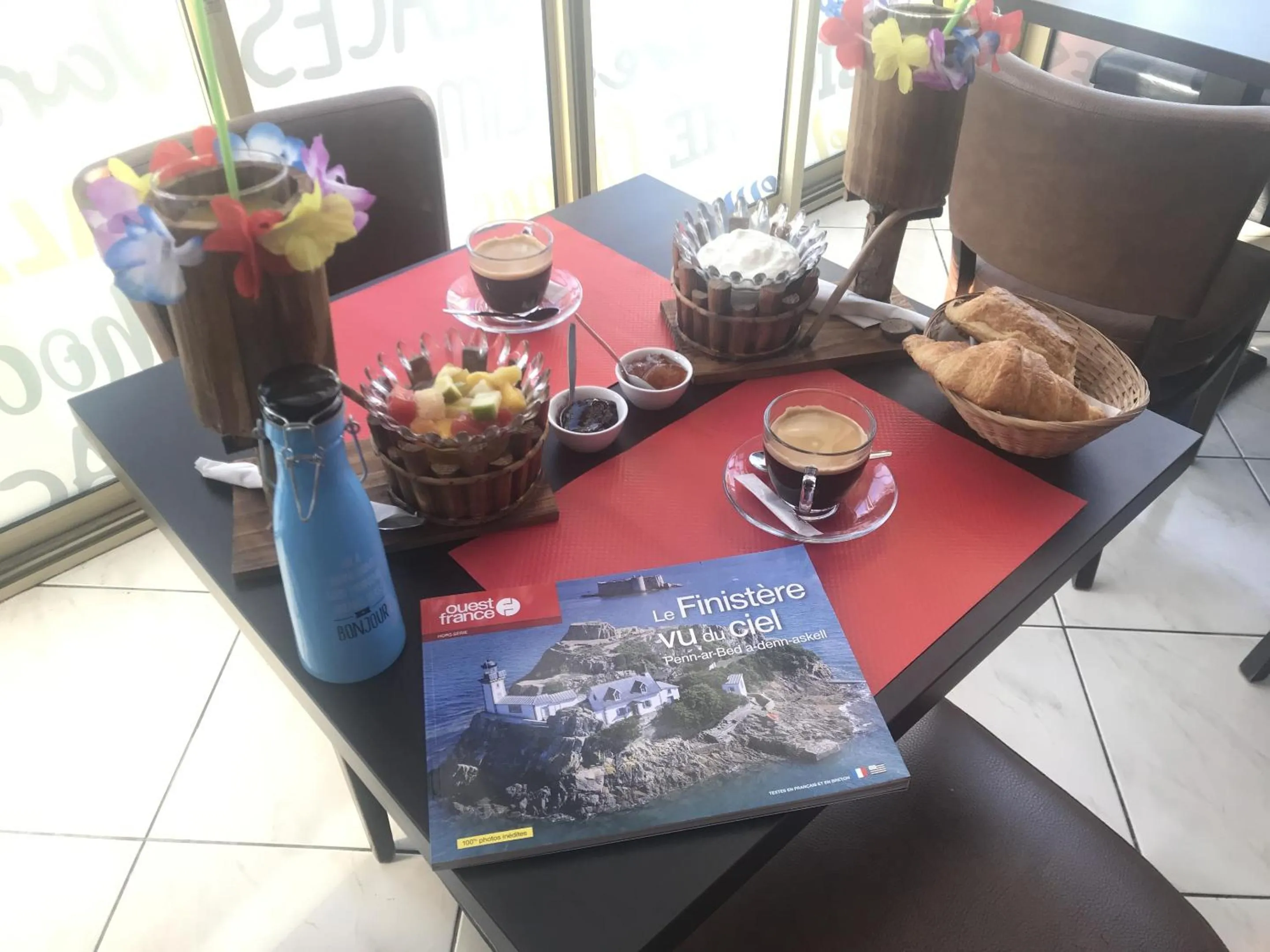 Food and drinks in TREAS GLAZ