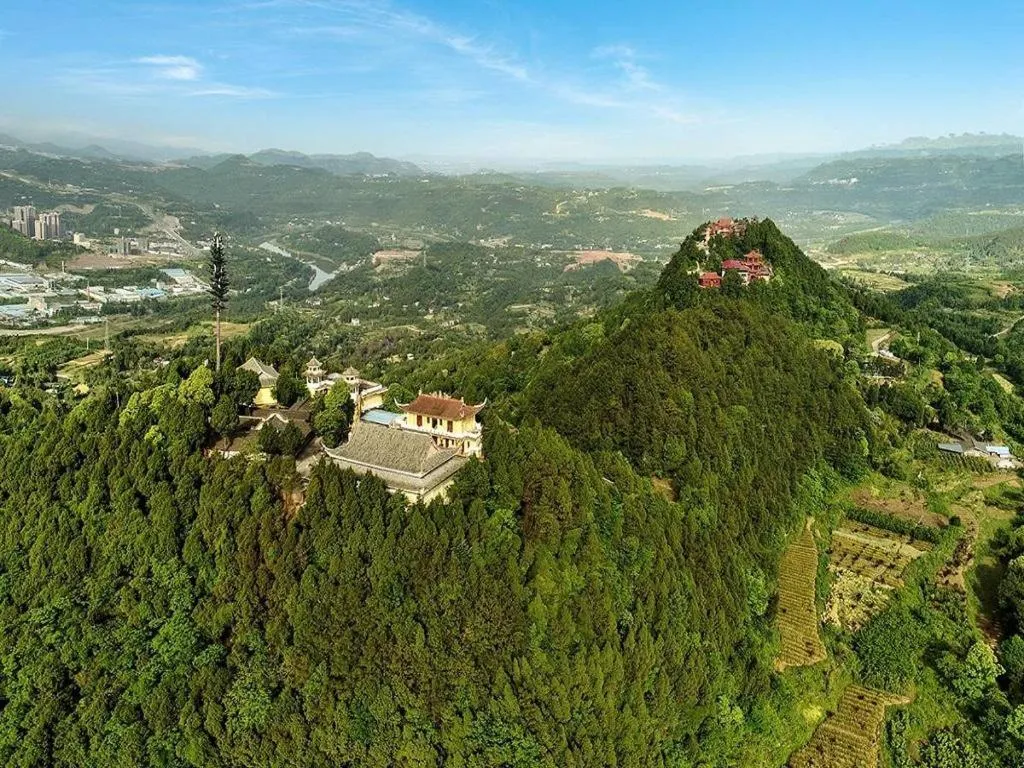 Lavande Hotel Bazhong Fortune Center