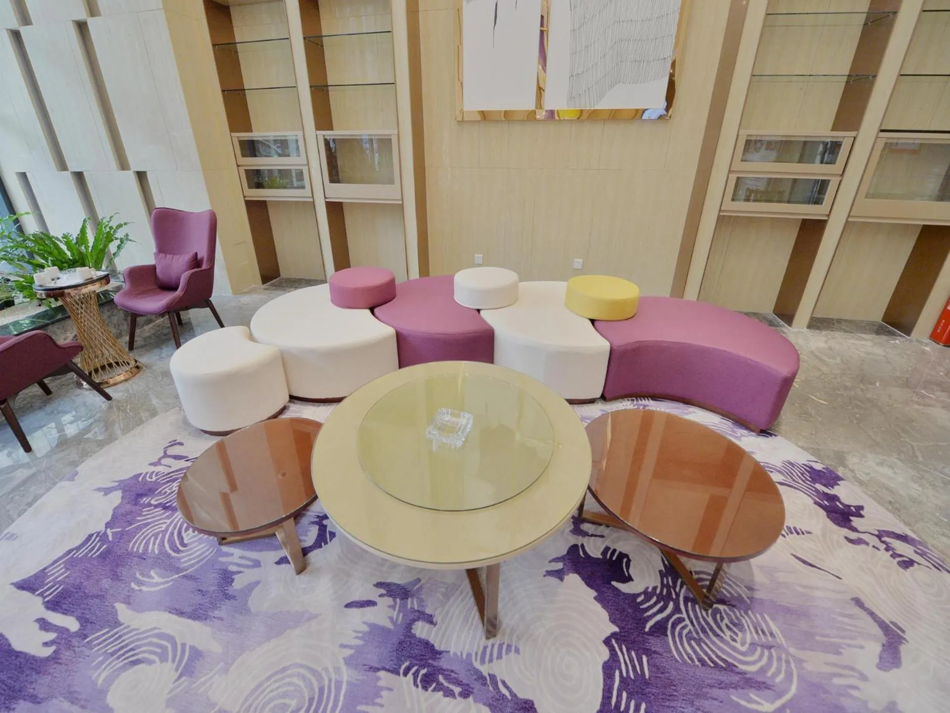 Lavande Hotel Xingyi Jushan Avenue