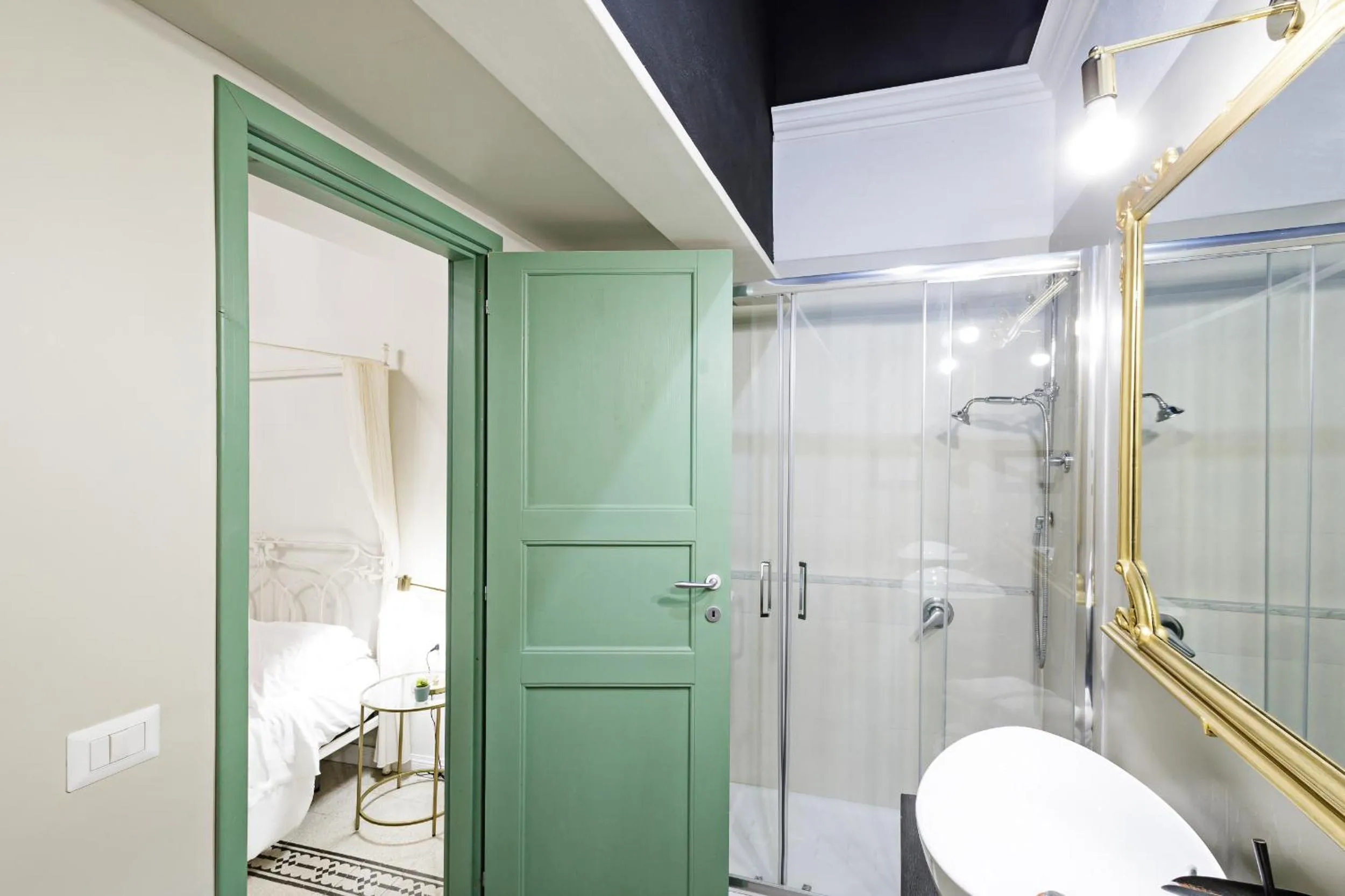 Bathroom in Palà Suites