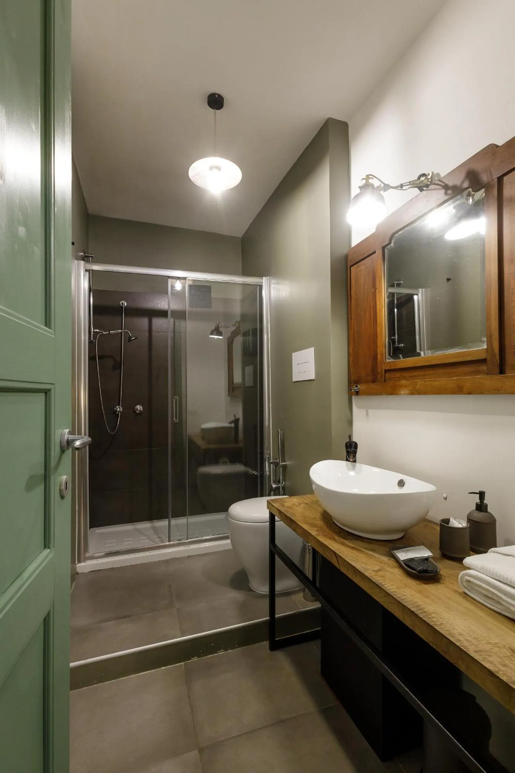 Bathroom in Palà Suites