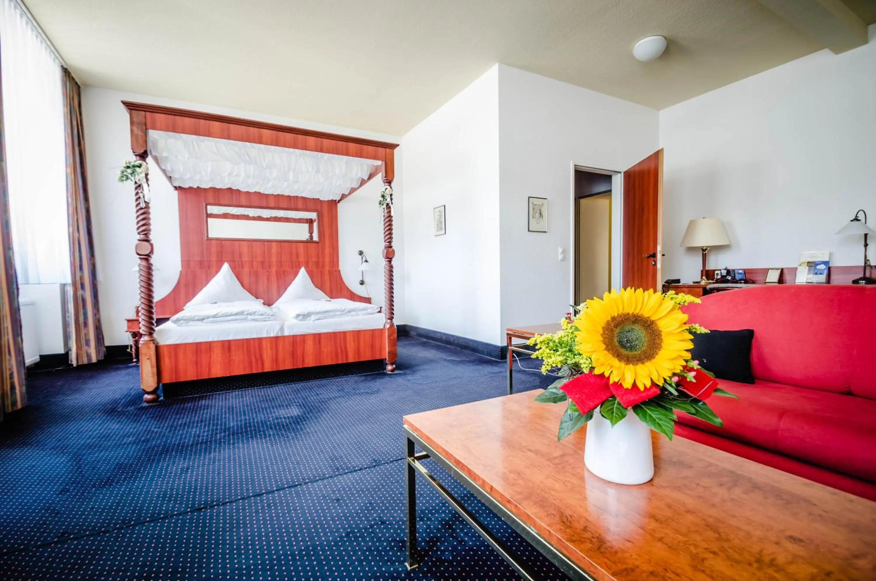 Photo of the whole room, Bed in Hotel Wilder Mann Annaberg-Buchholz