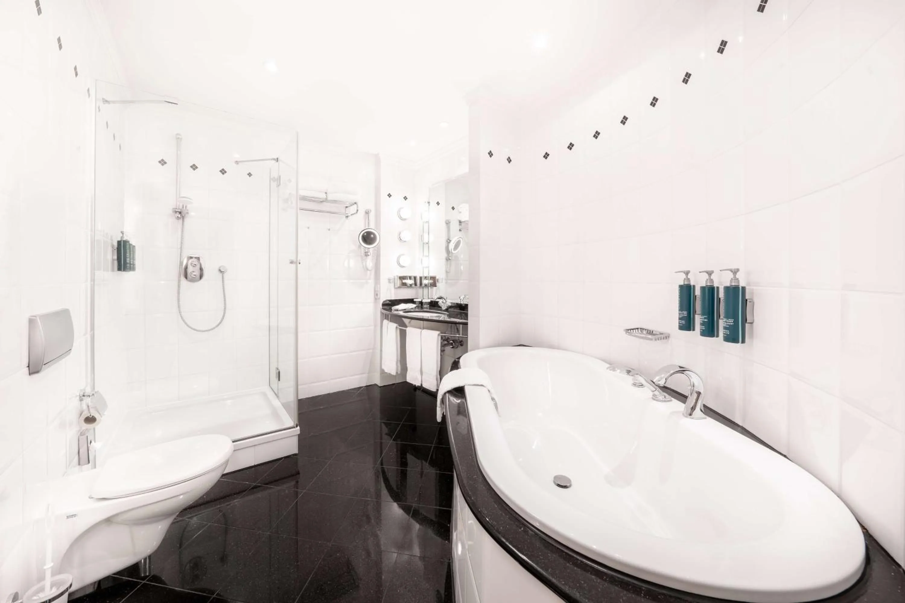 Bathroom in Hilton Berlin