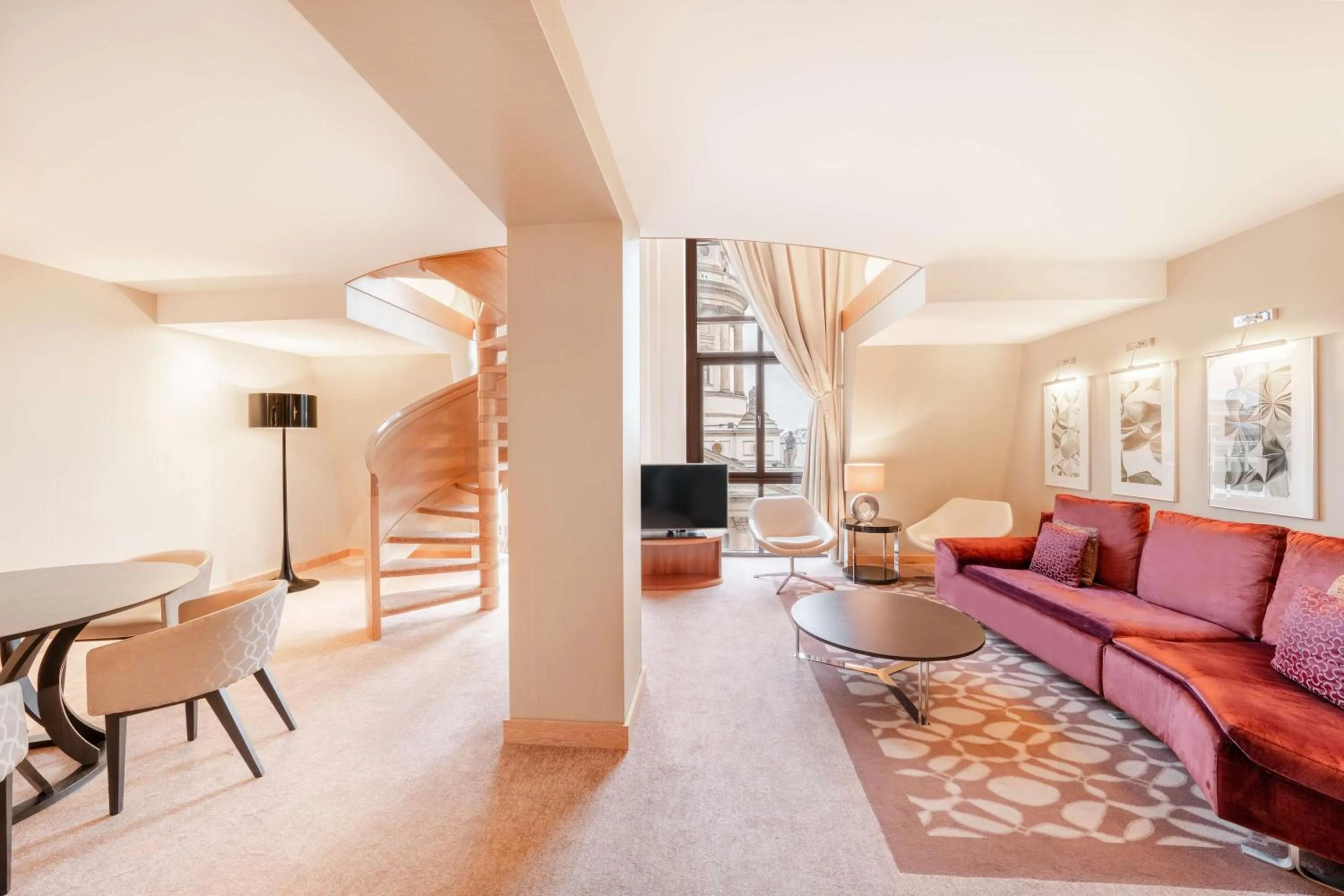 Living room in Hilton Berlin