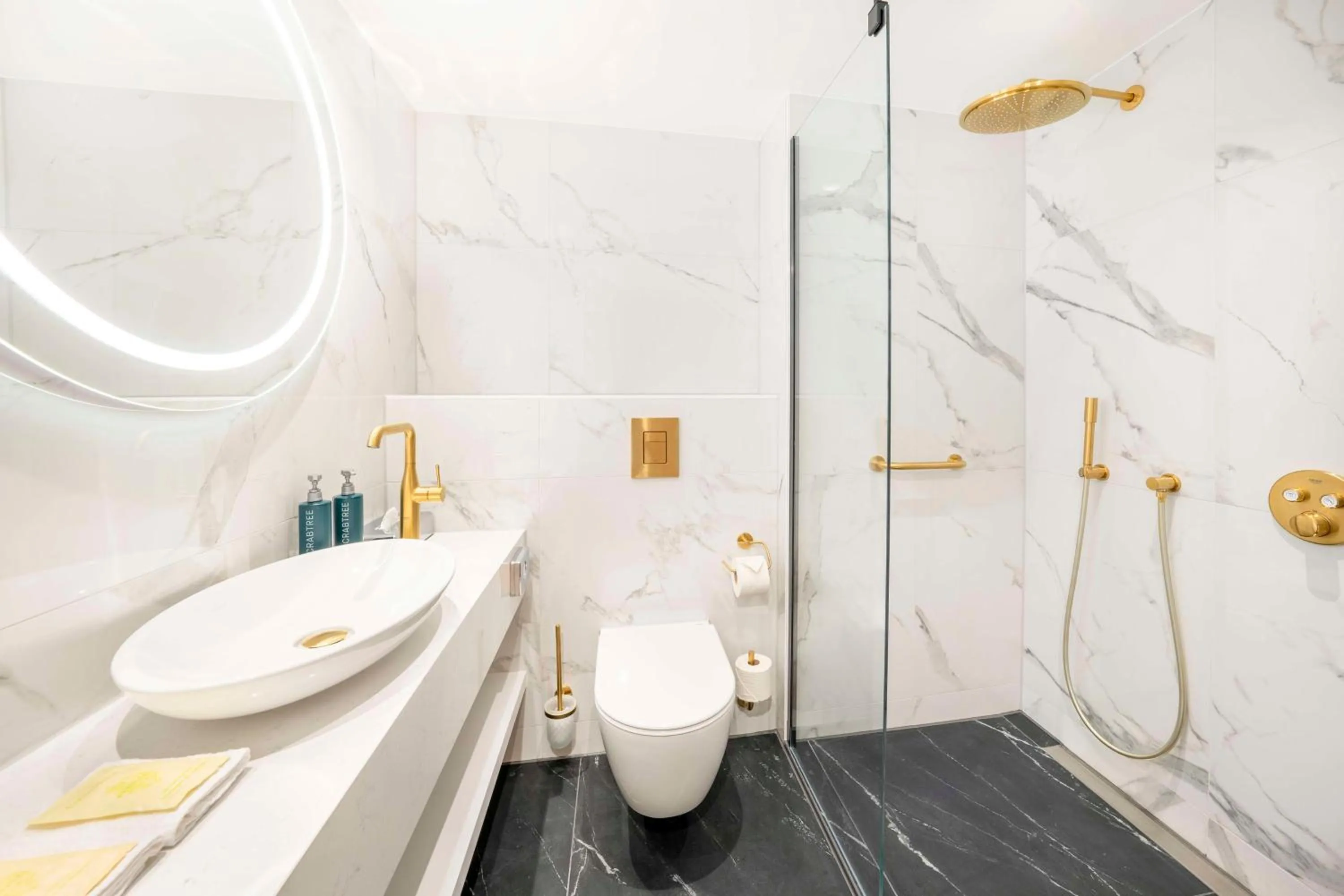 Bathroom in Hilton Berlin