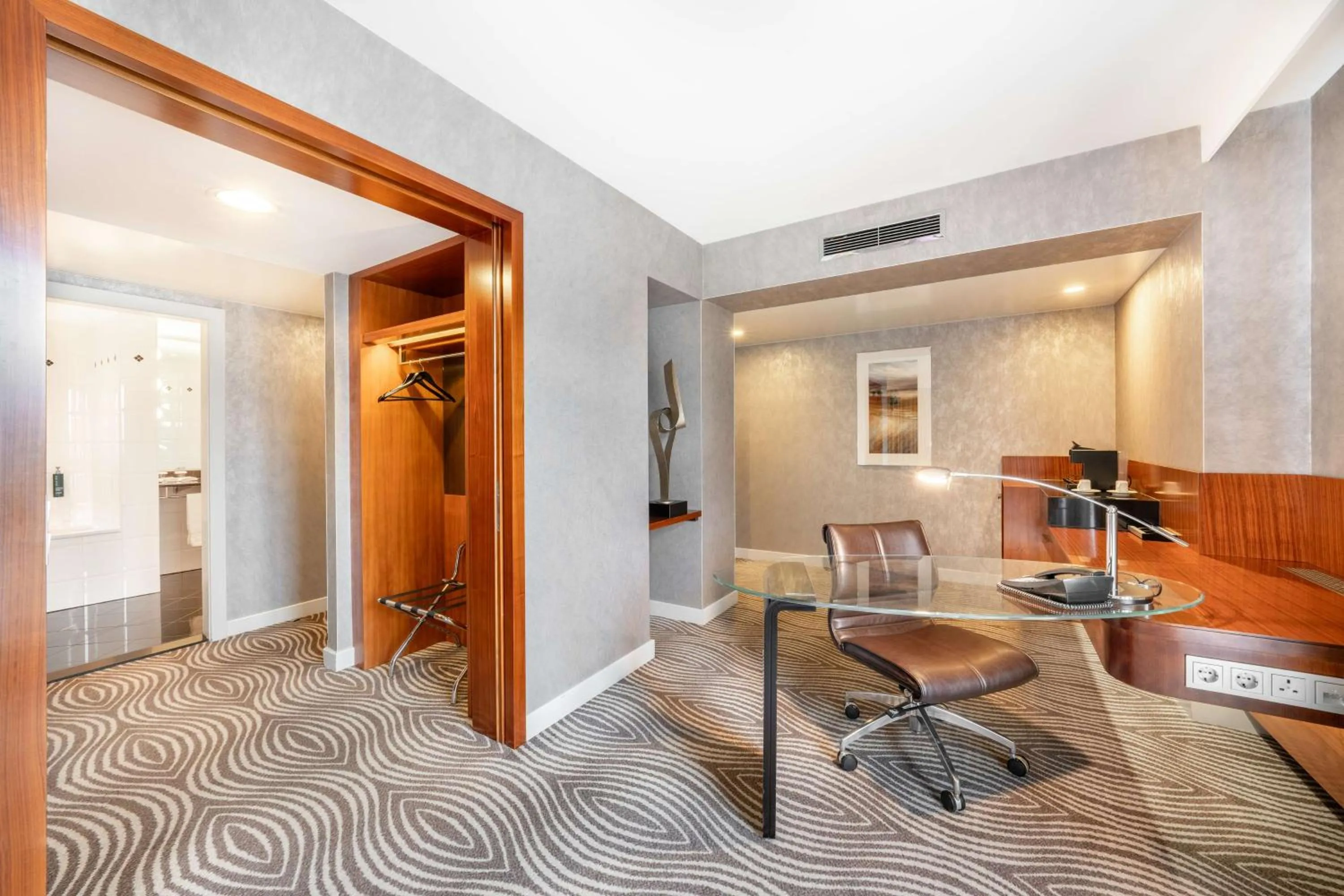 Living room in Hilton Berlin