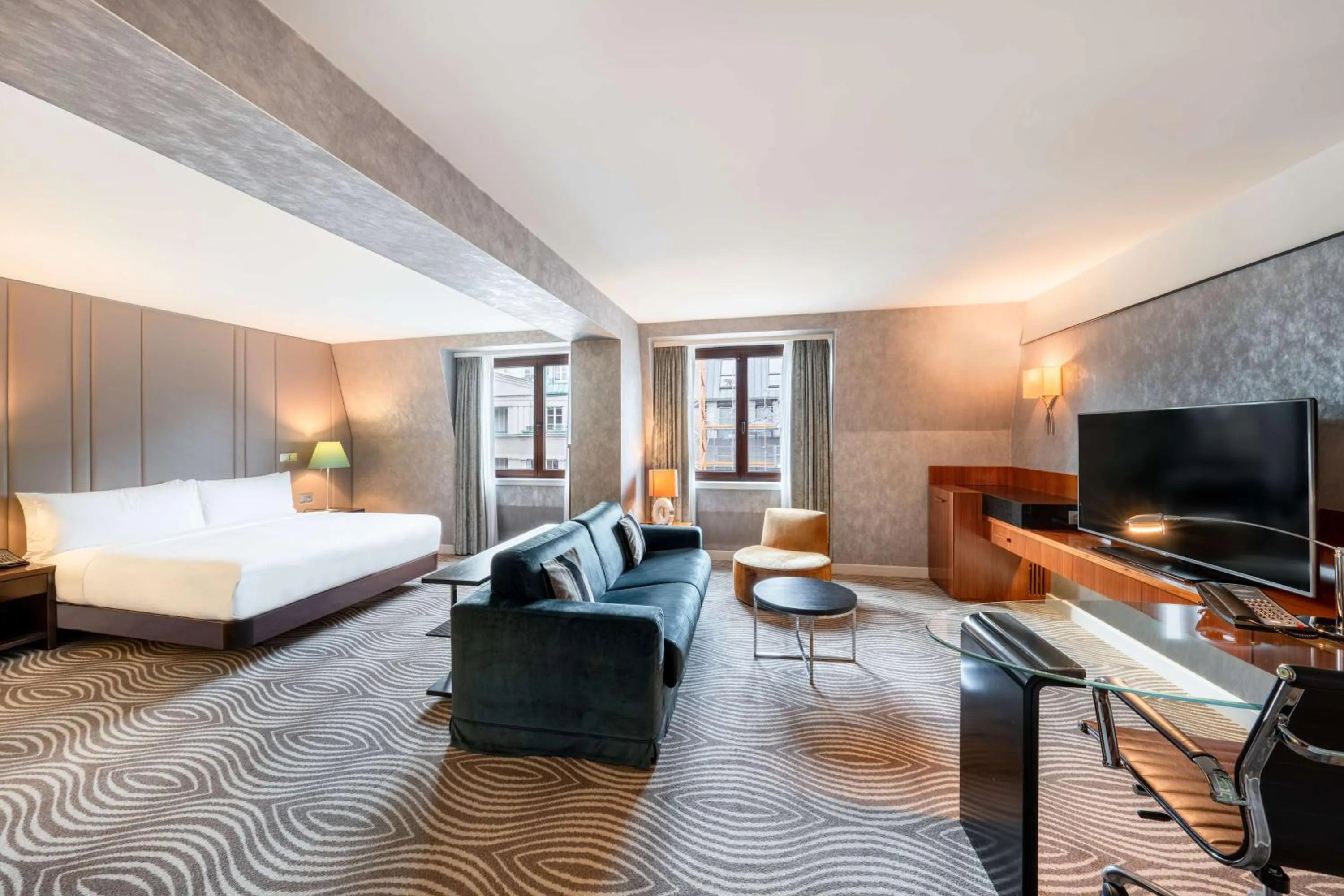 Living room, Bed in Hilton Berlin