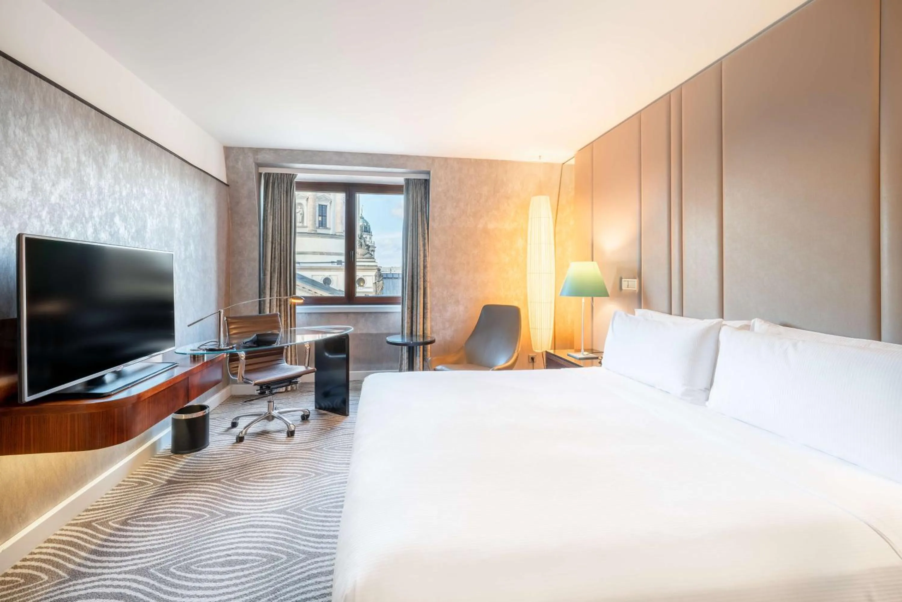 View (from property/room), Bed in Hilton Berlin