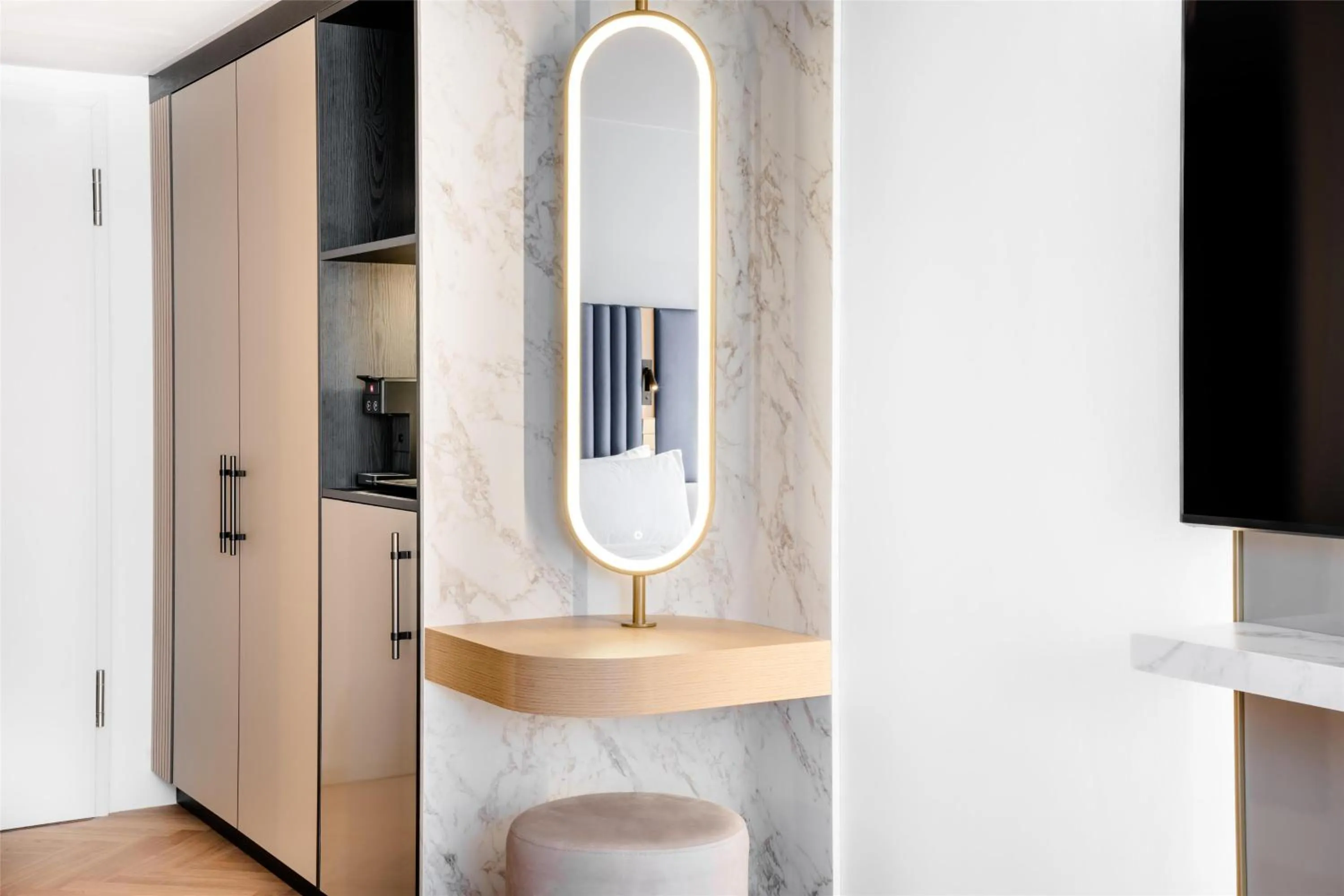 Bedroom in Hilton Berlin