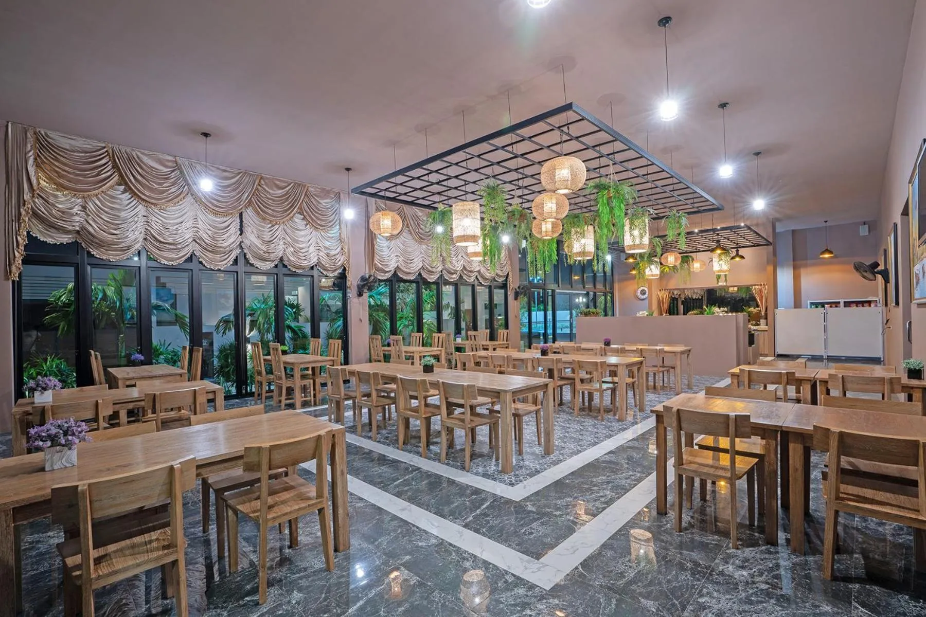 Restaurant/places to eat in Gold Chariot Pool Villa, Phuket - SHA Plus Certified