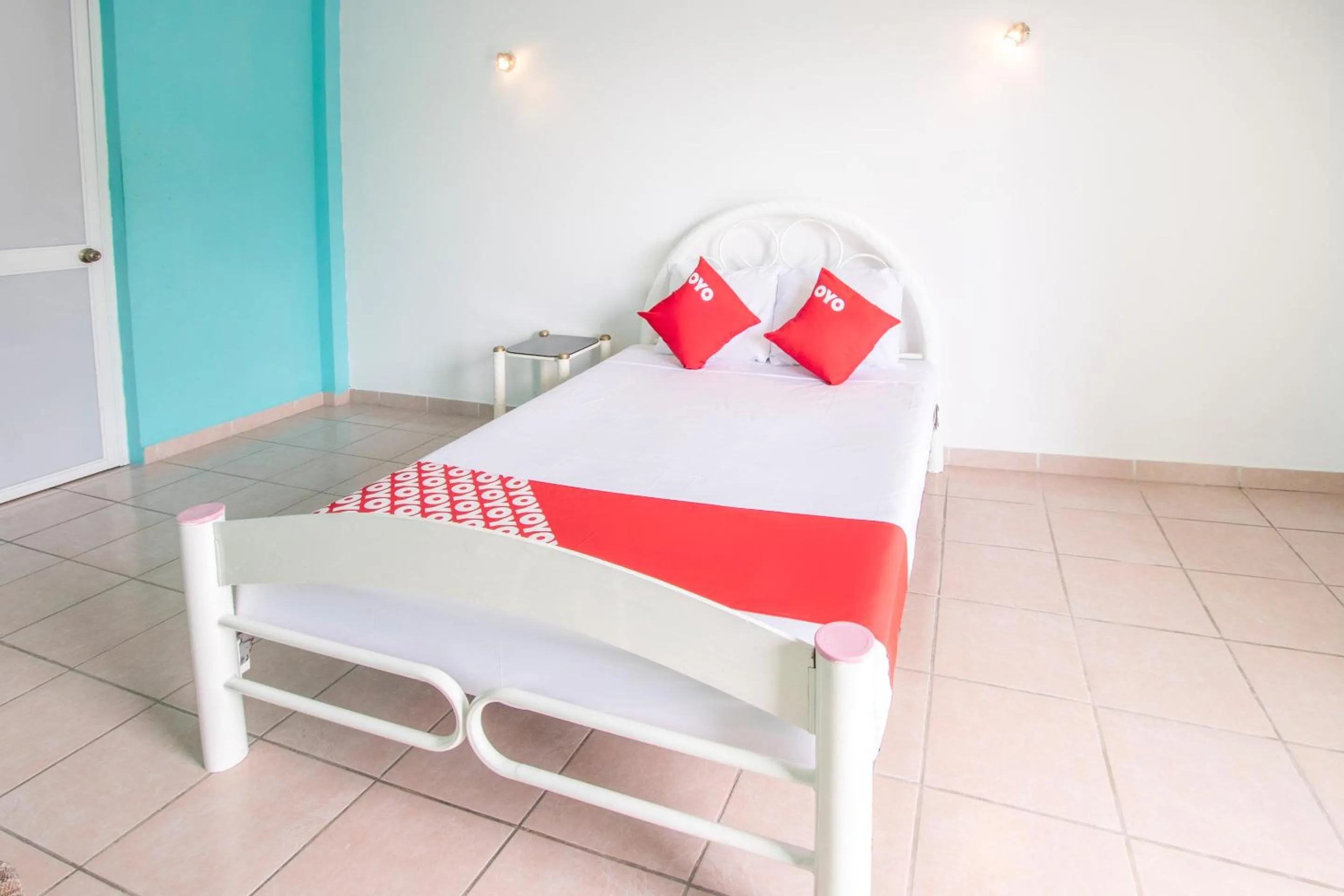 Bedroom, Bed in OYO Hotel Estacion,José Cardel,Parque Central Revolución